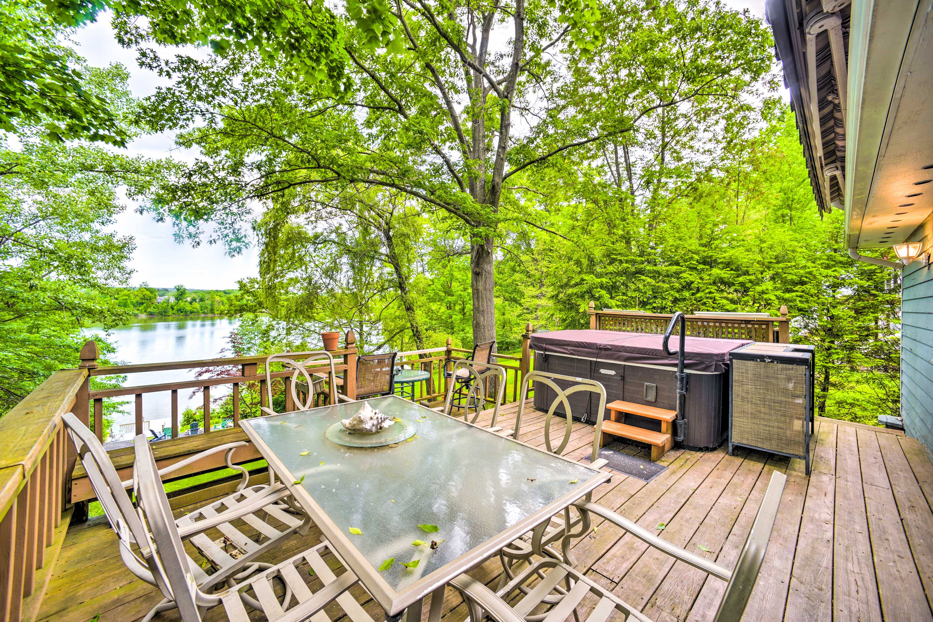 Athens Vacation Rental | 3BR | 2BA | 2 Stories | Stairs Required | 1,400 Sq Ft