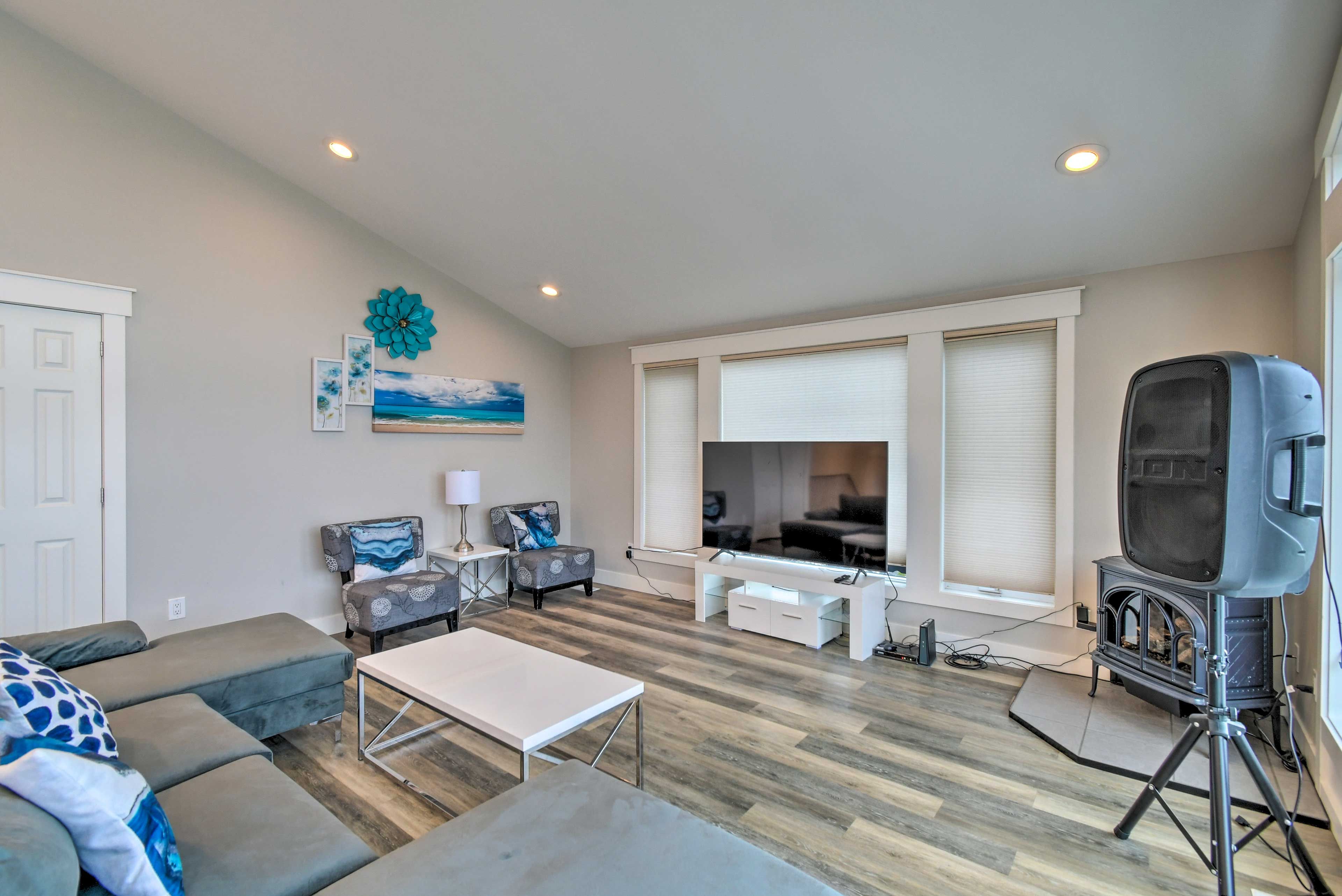 Living Room | Air Conditioning