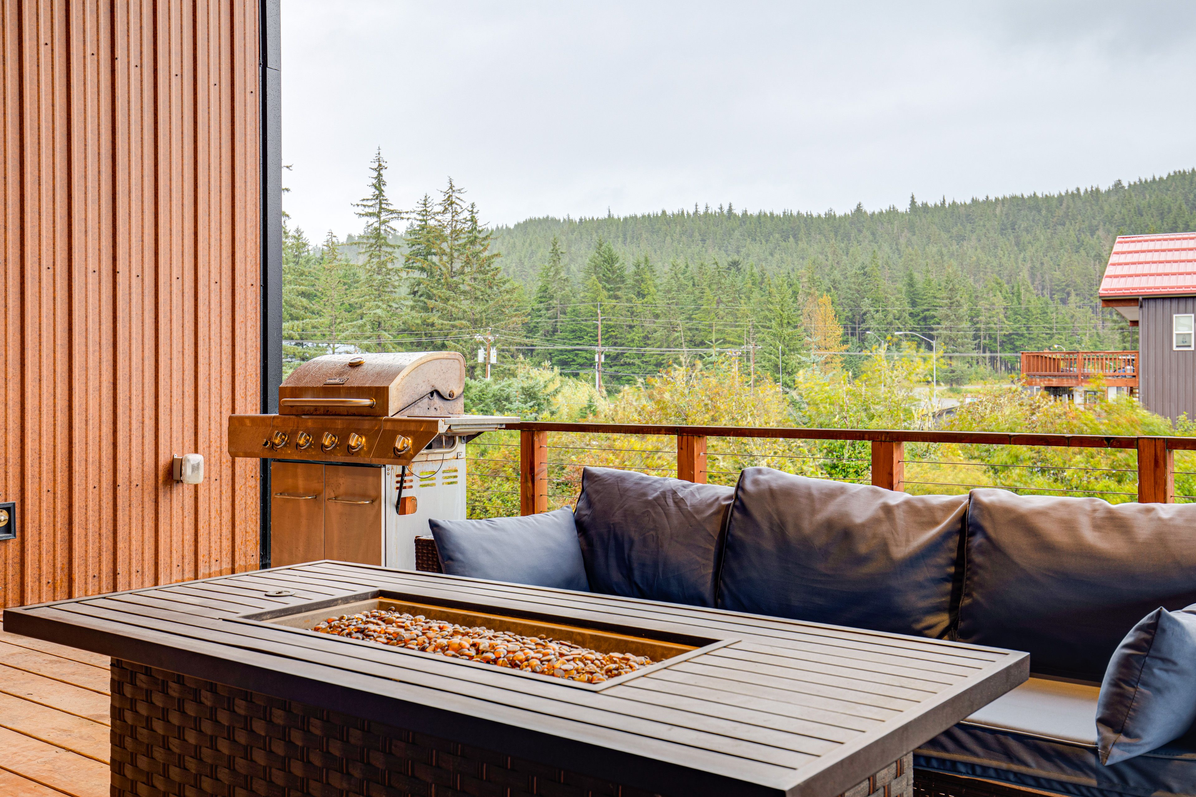Furnished Deck