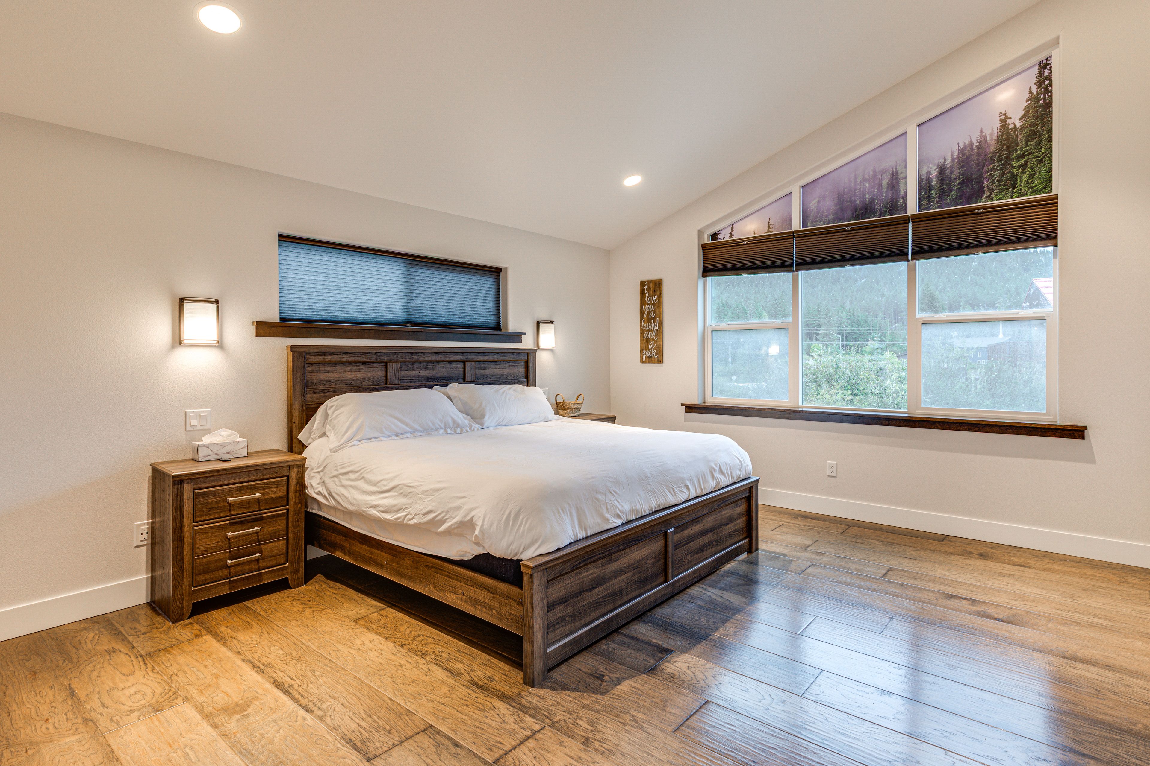 Bedroom 1 | 1st Floor | King Bed