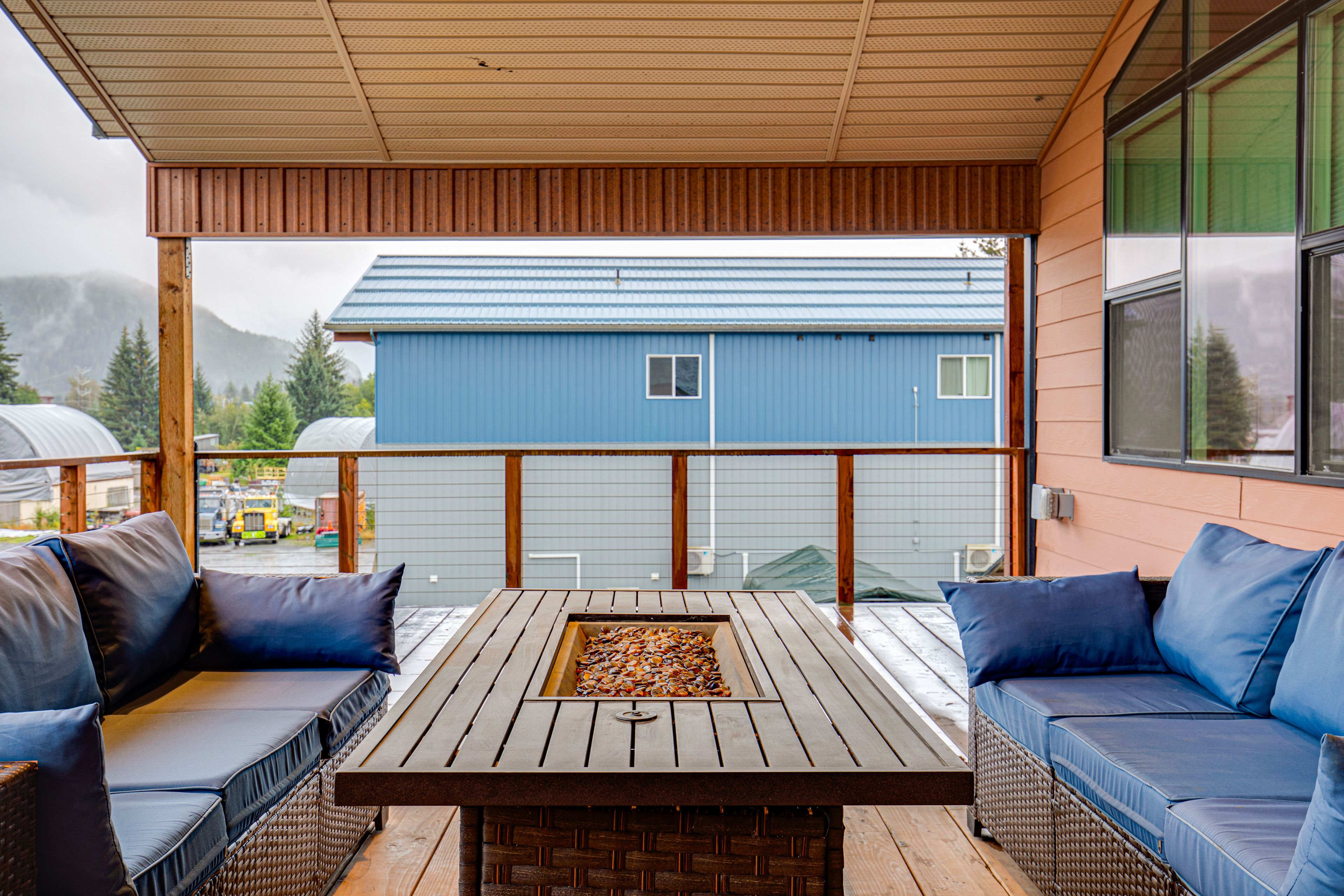 Furnished Deck
