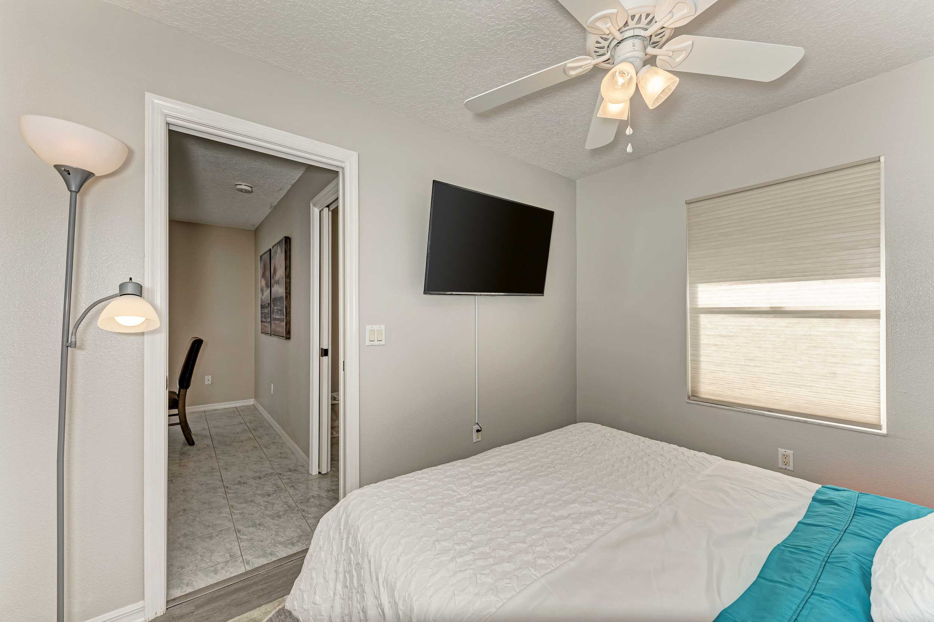 Bedroom 3 | Smart TV w/ YouTube TV