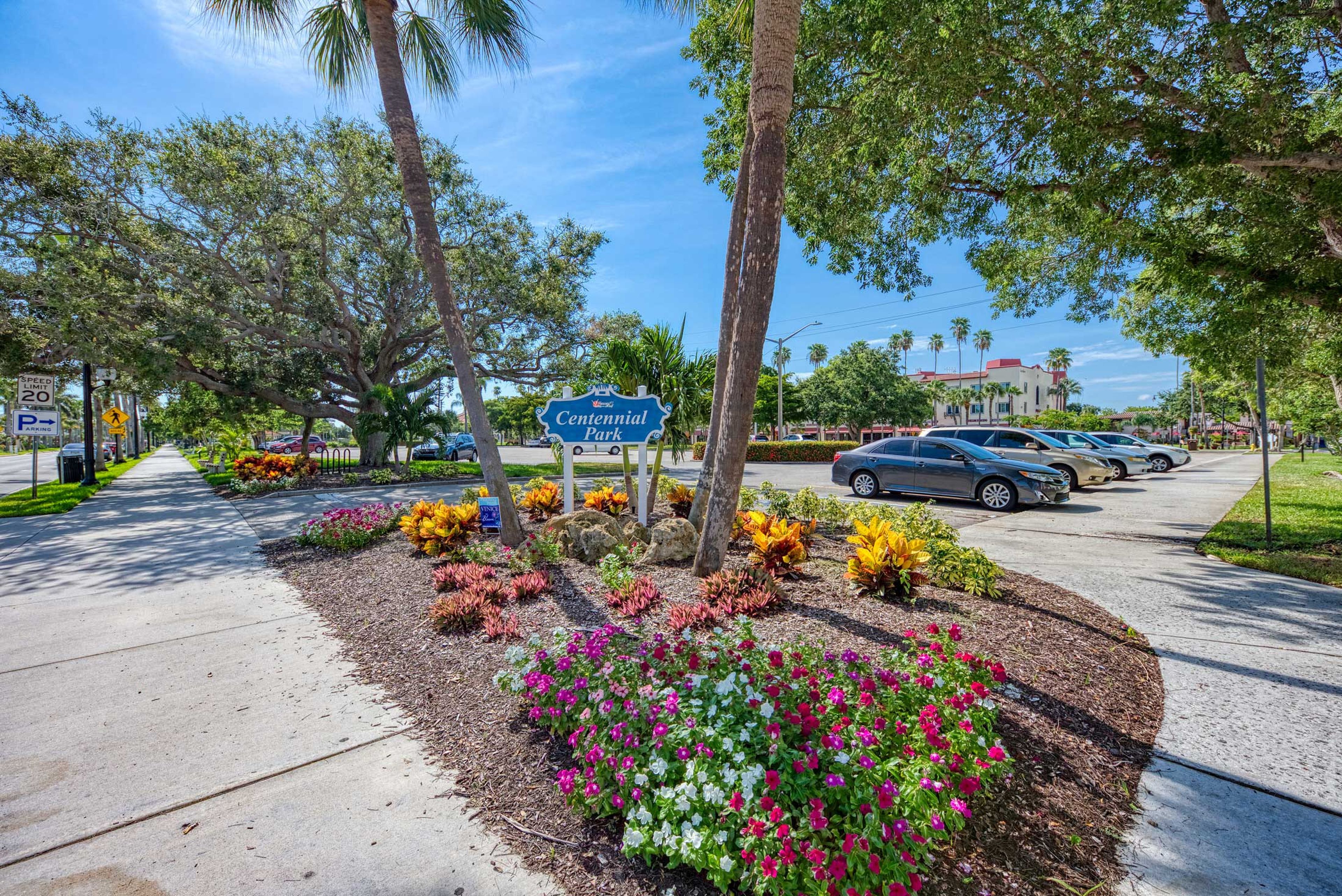 Nearby Attractions | Centennial Park