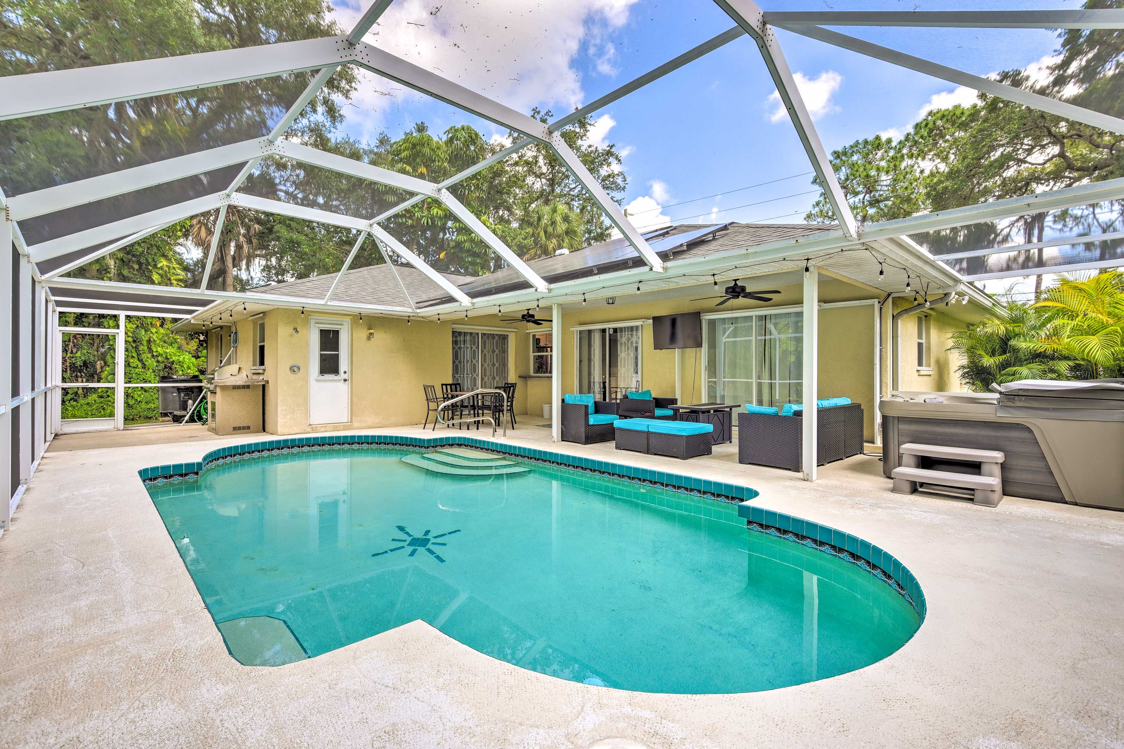 Venice Vacation Rental | 3BR | 2BA | 1,380 Sq Ft | Single-Story Home | Step-Free