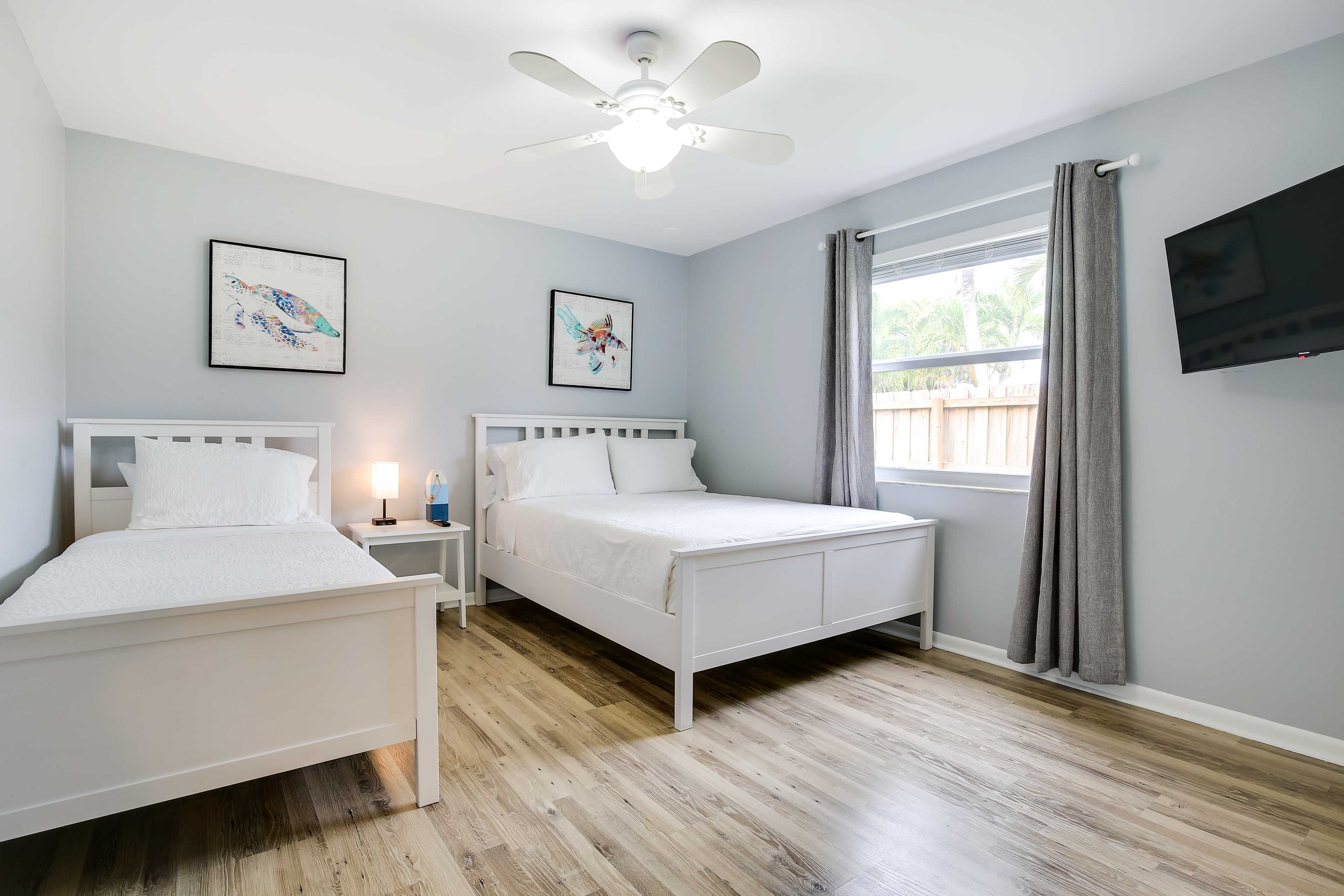 Bedroom 2 | Queen Bed | Twin Bed