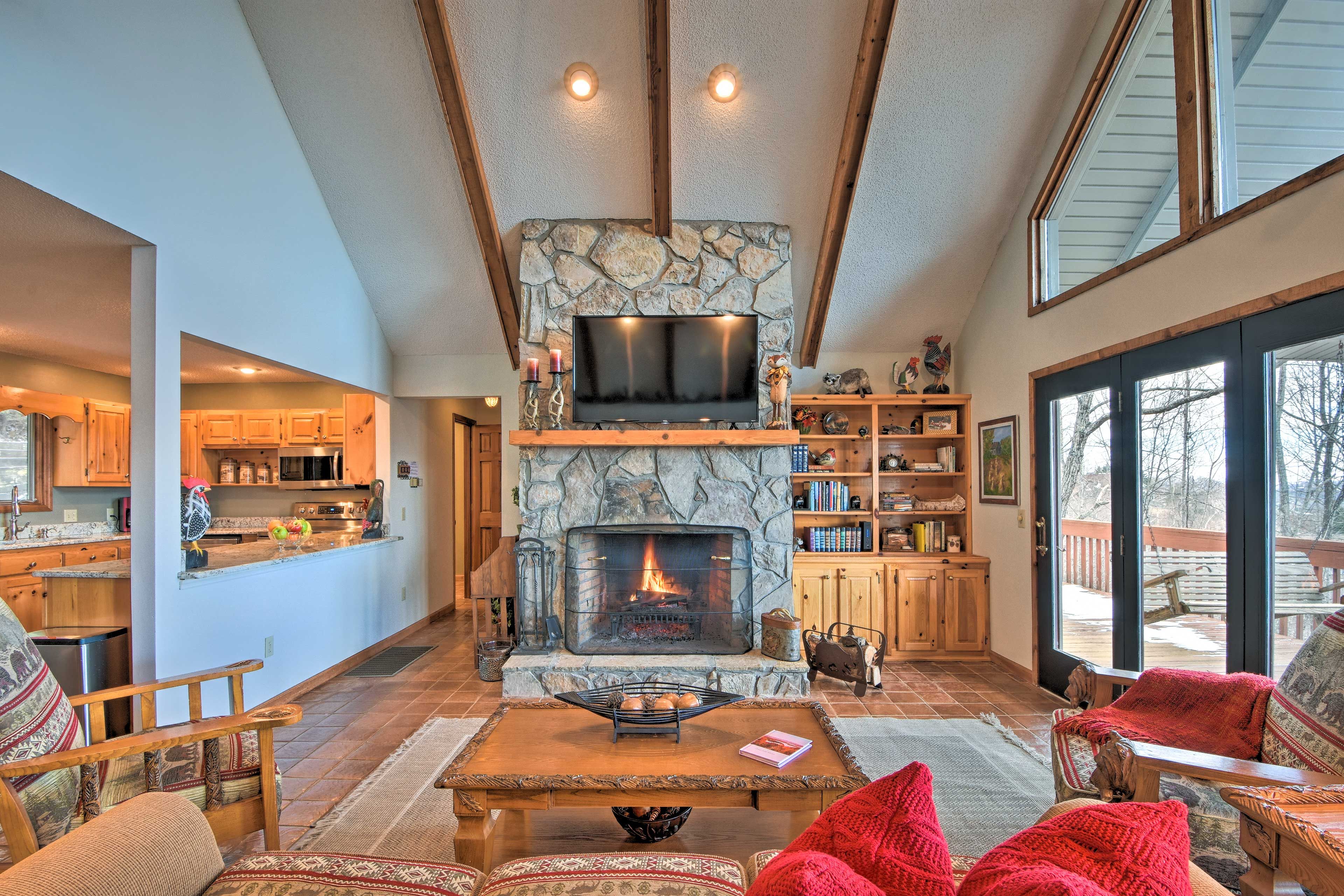 Living Room | 1st Floor | Wood-Burning Fireplace (Wood Provided) | Smart TV