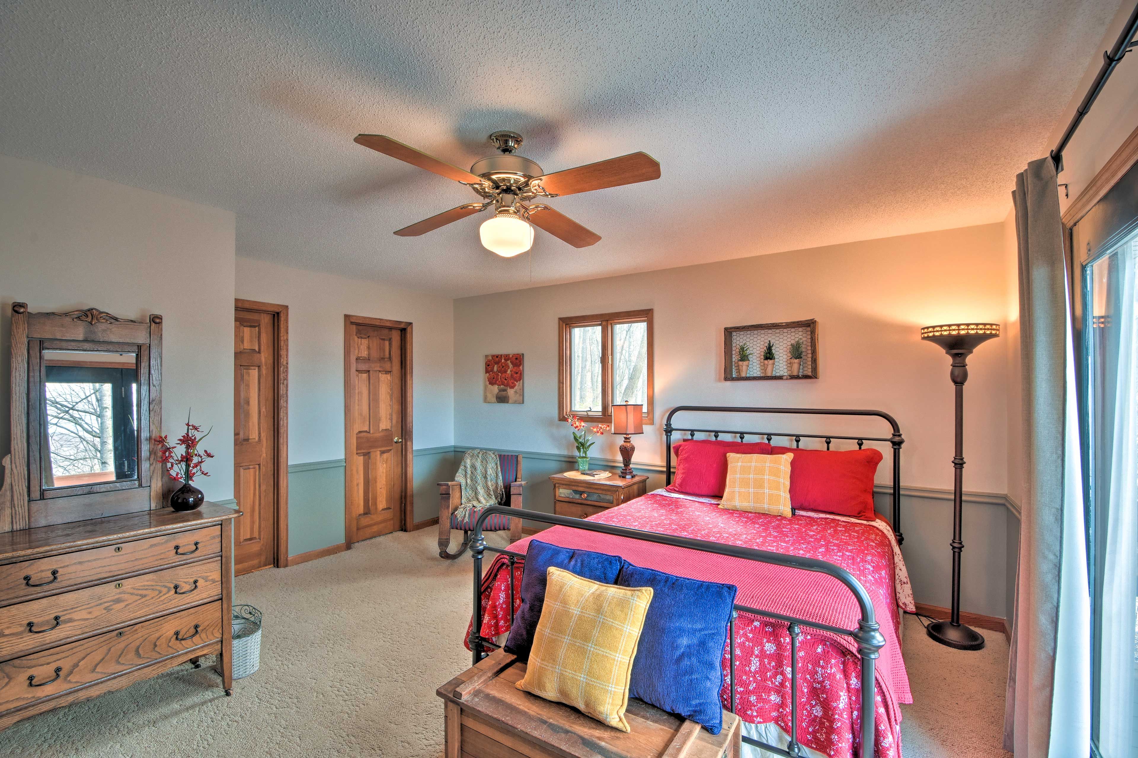 Bedroom 2 | Queen Bed | 1st Floor | No Steps Required | Deck Access