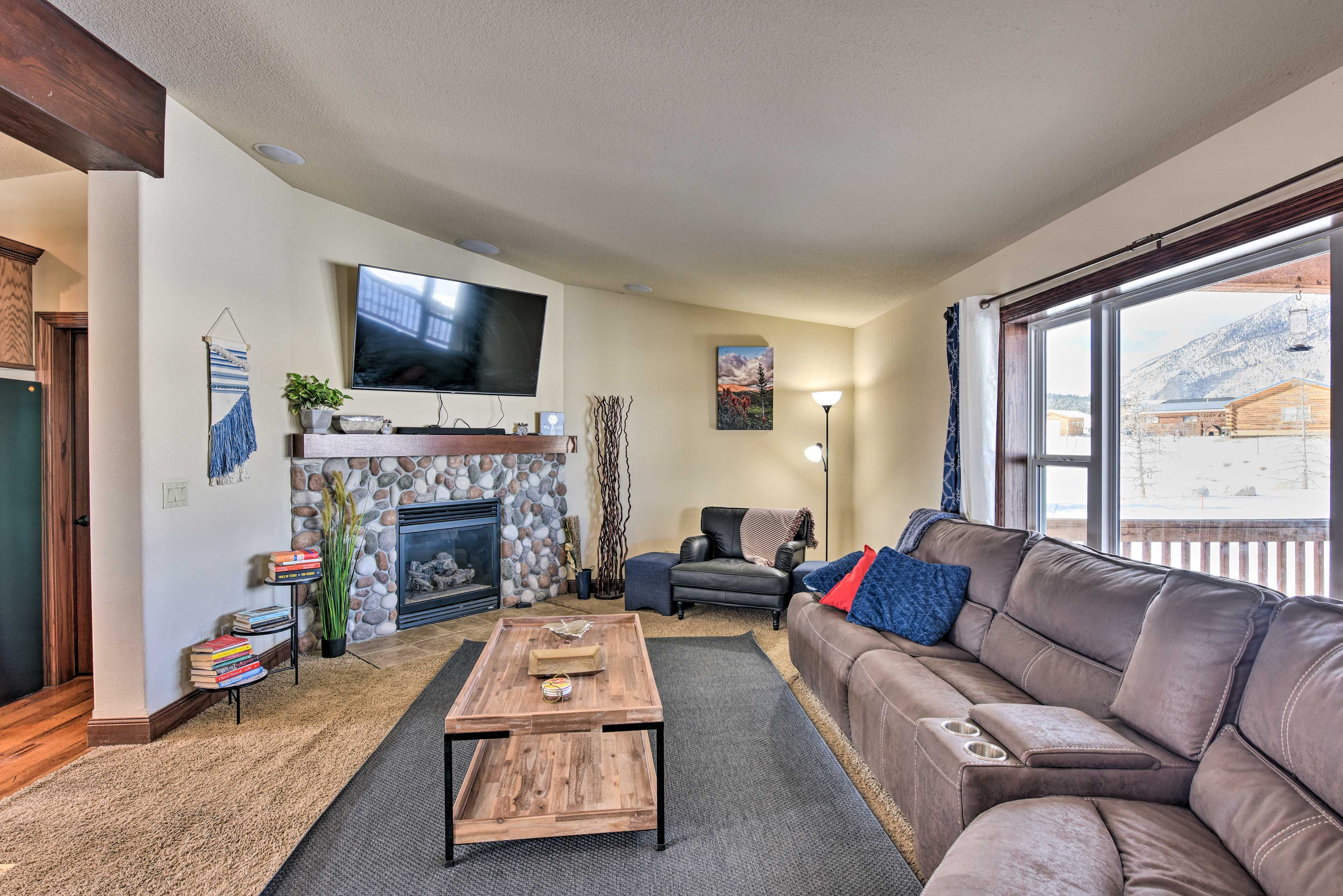 Living Room | Smart TV | Single-Story Home