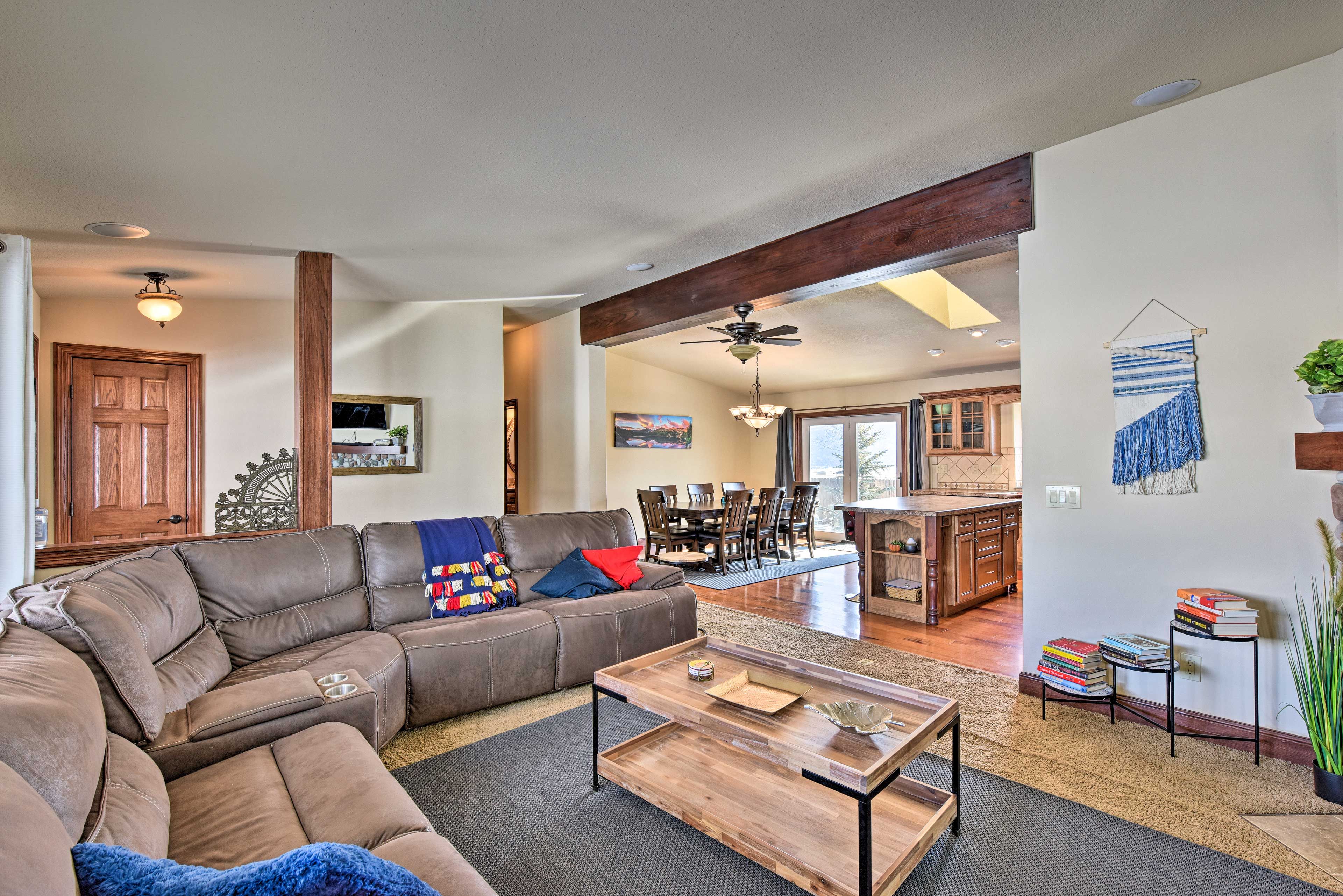 Living Room | Free WiFi