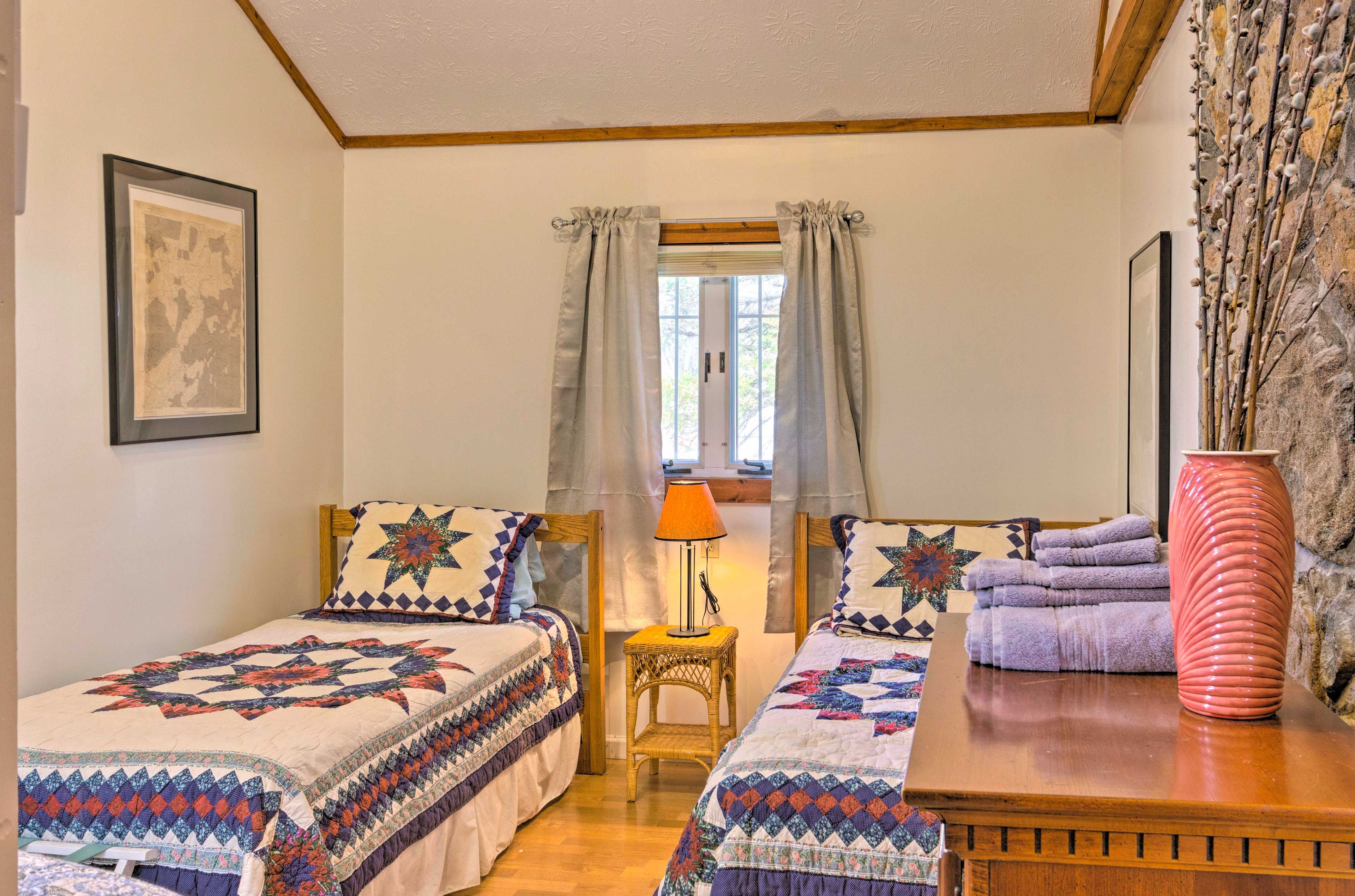 Bedroom 2 | 2 Full Beds