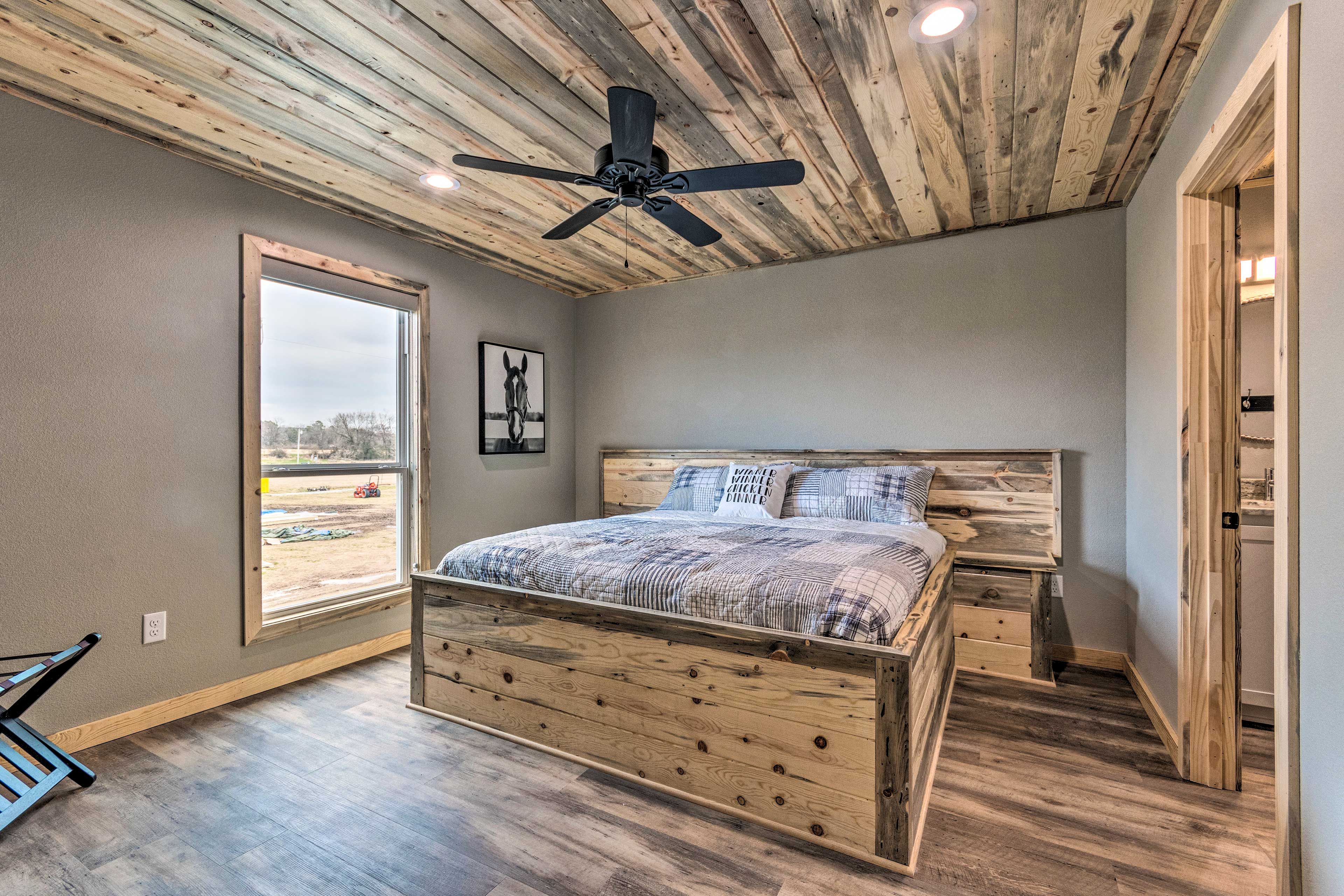 Bedroom 1 | King Bed | Linens Provided