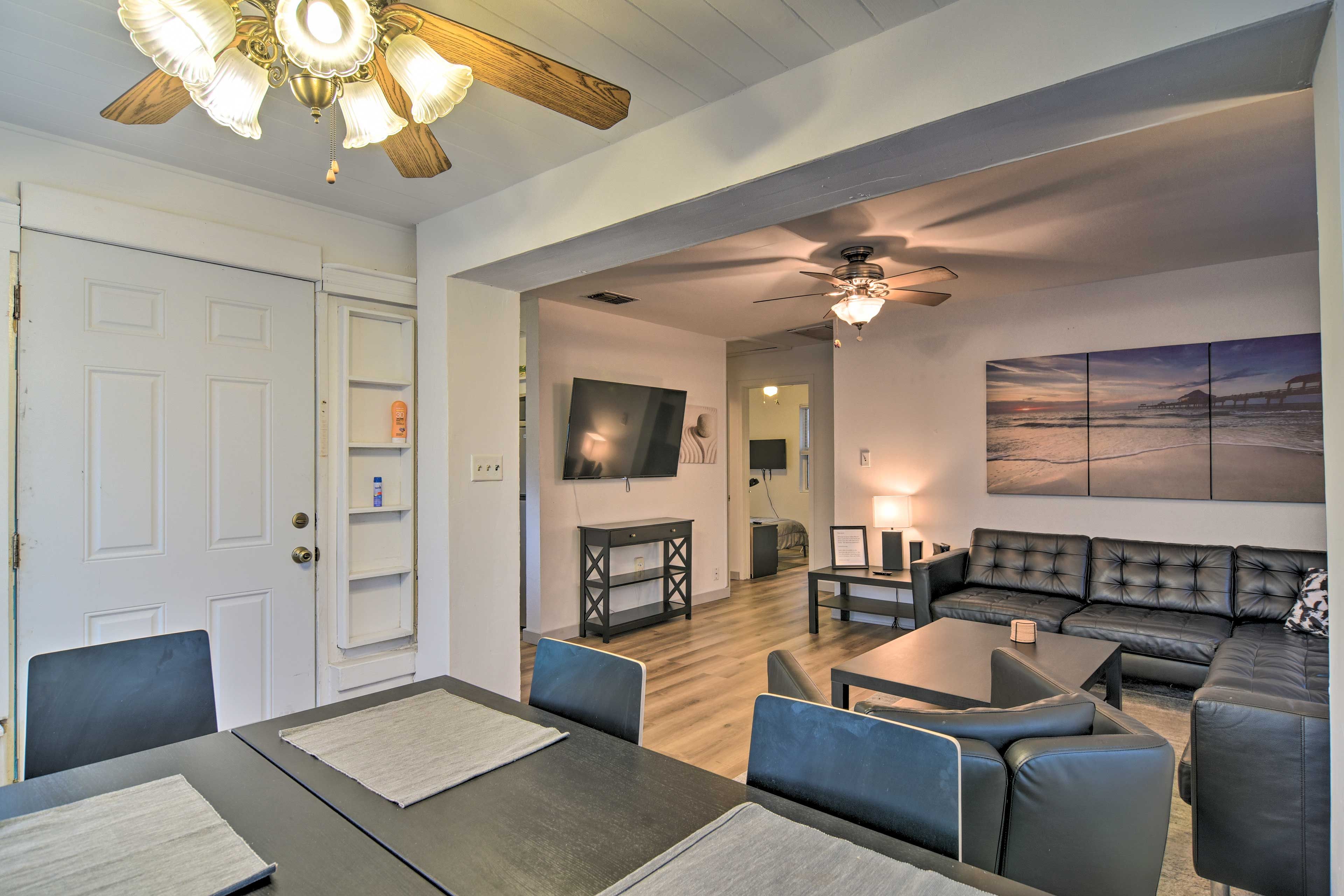 Dining Room | Dishware/Flatware