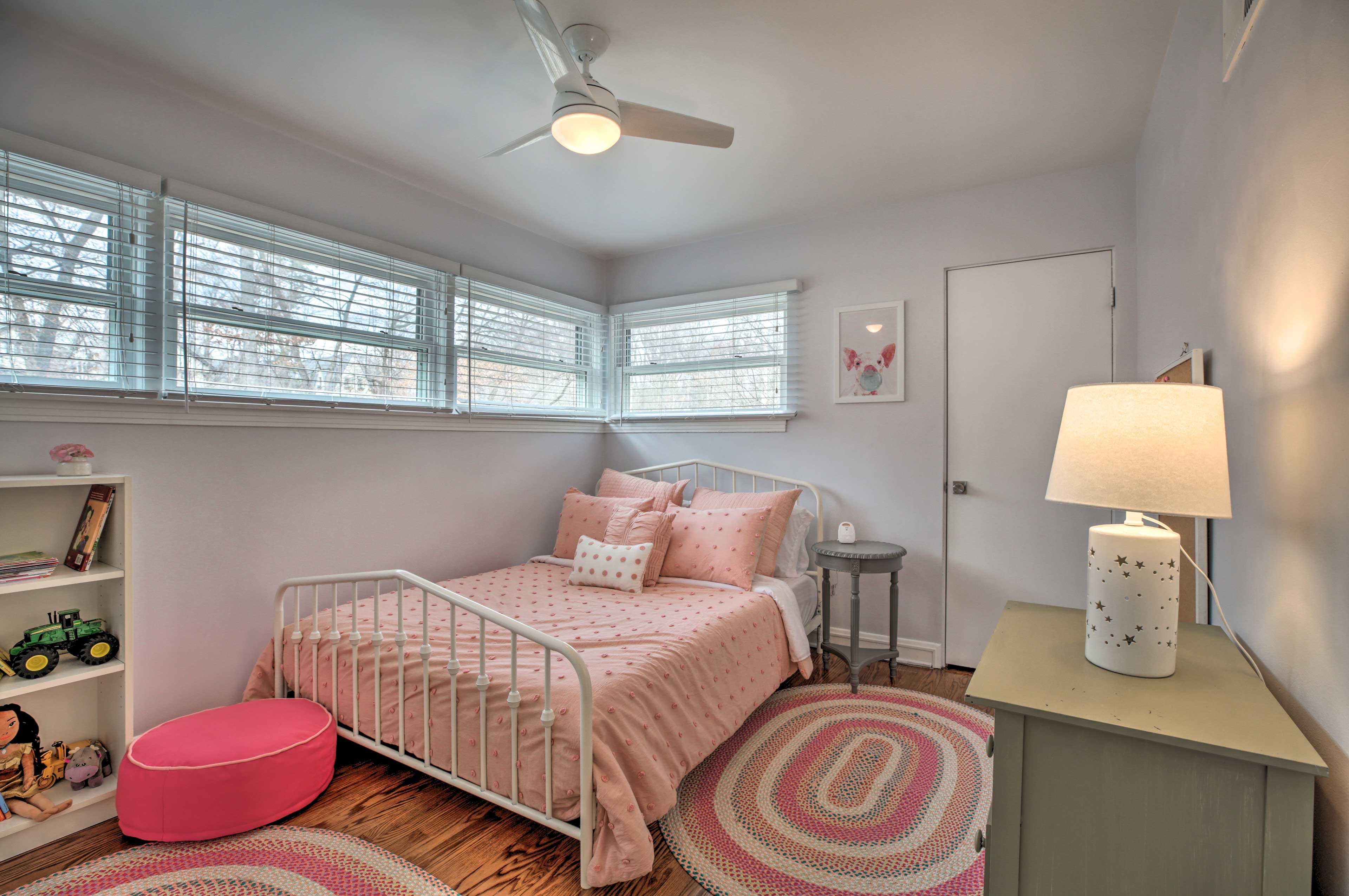 Bedroom 2 | Main Floor | Queen Bed