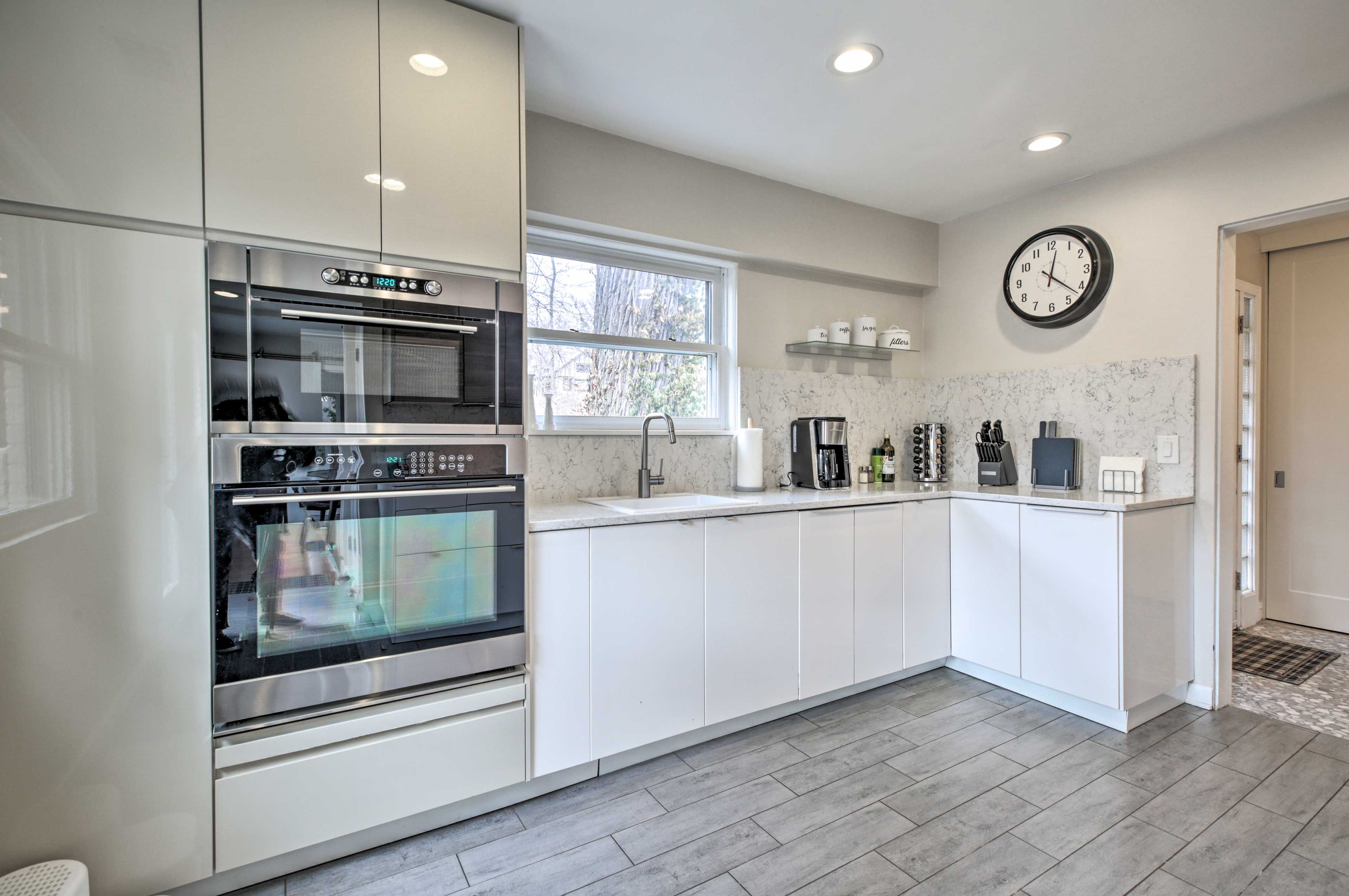 Kitchen | Trash Bags & Paper Towels