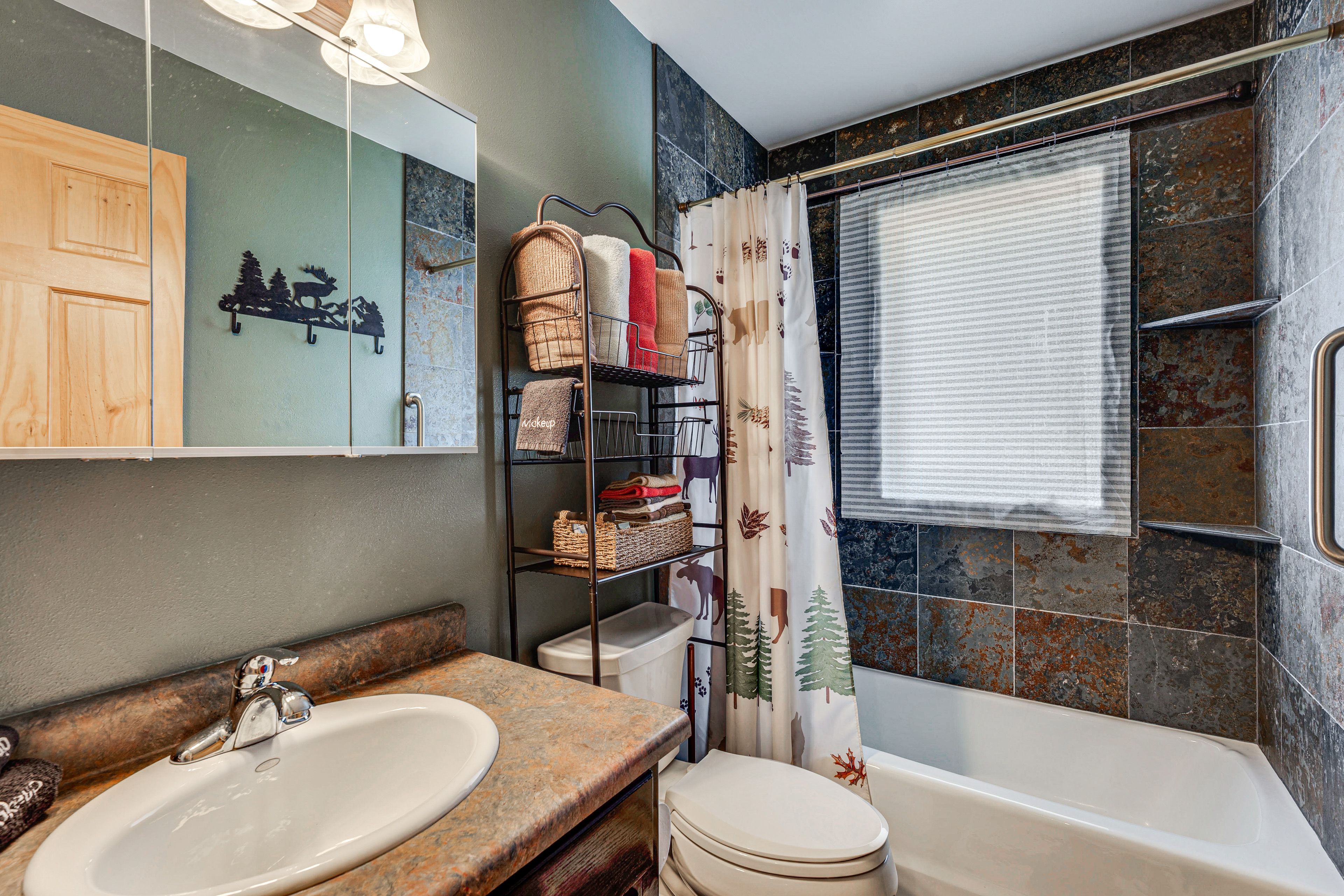 Full Bathroom