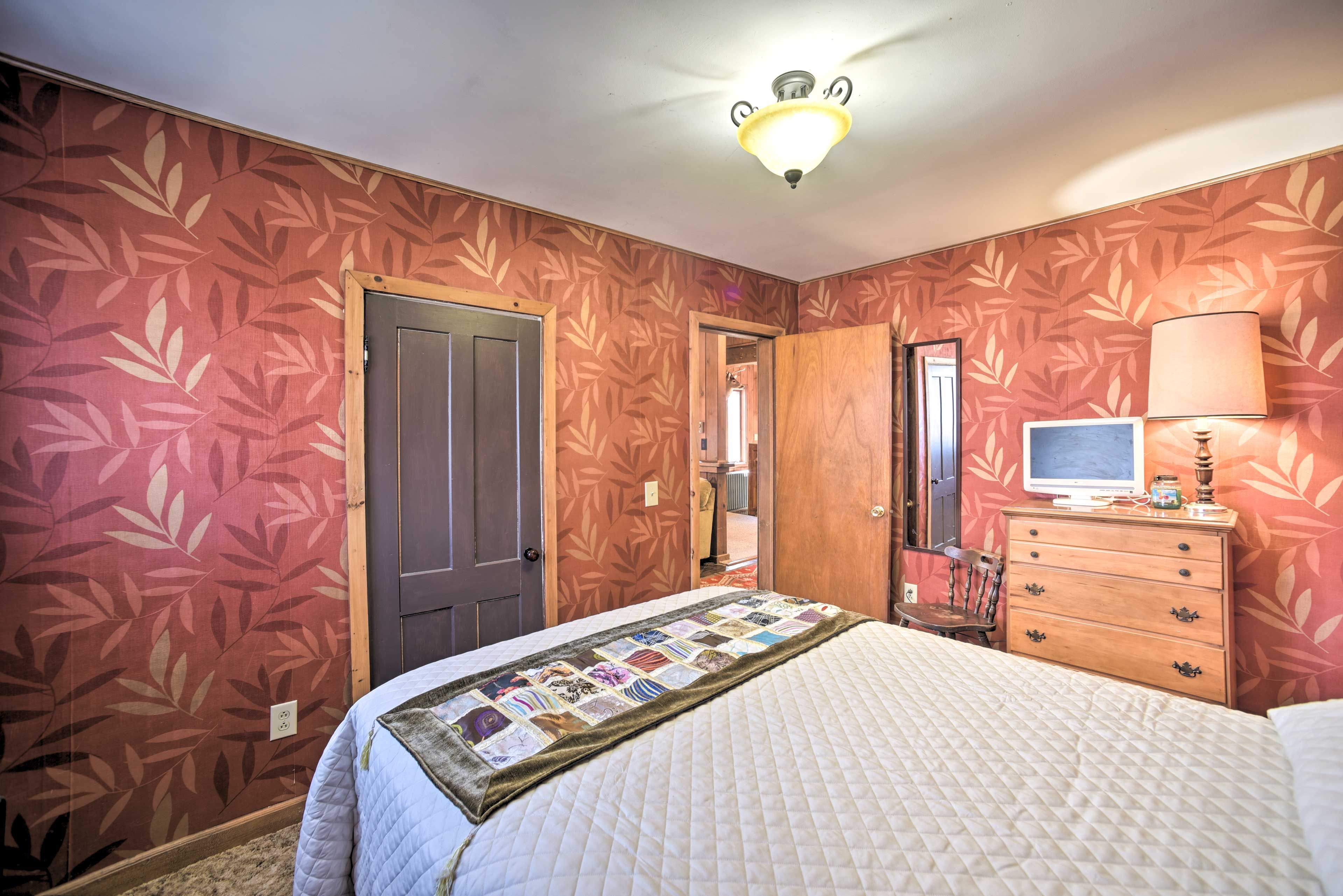 Bedroom 1 | Linens Provided | Smart TV