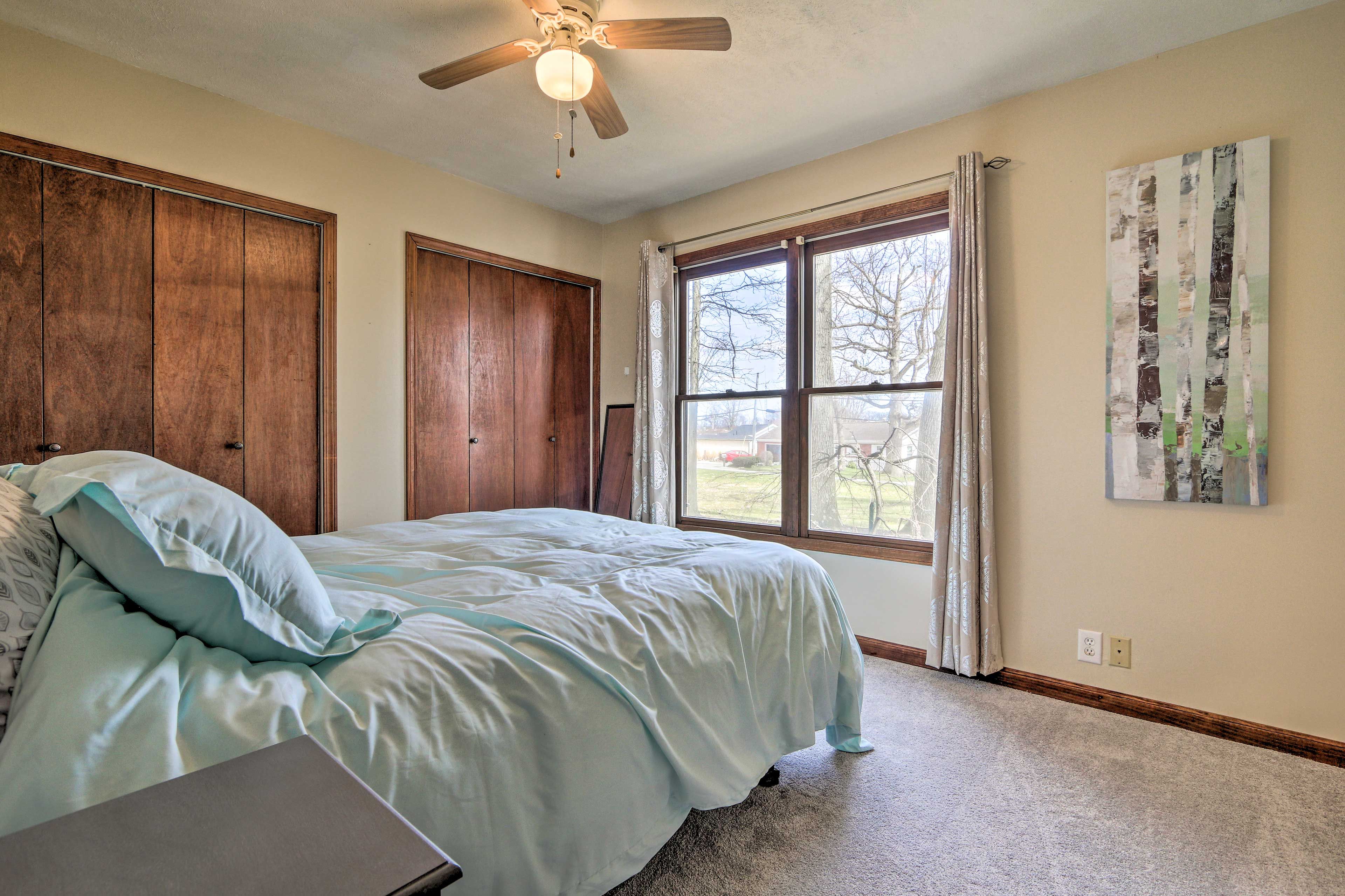 Bedroom 3 | Queen Bed