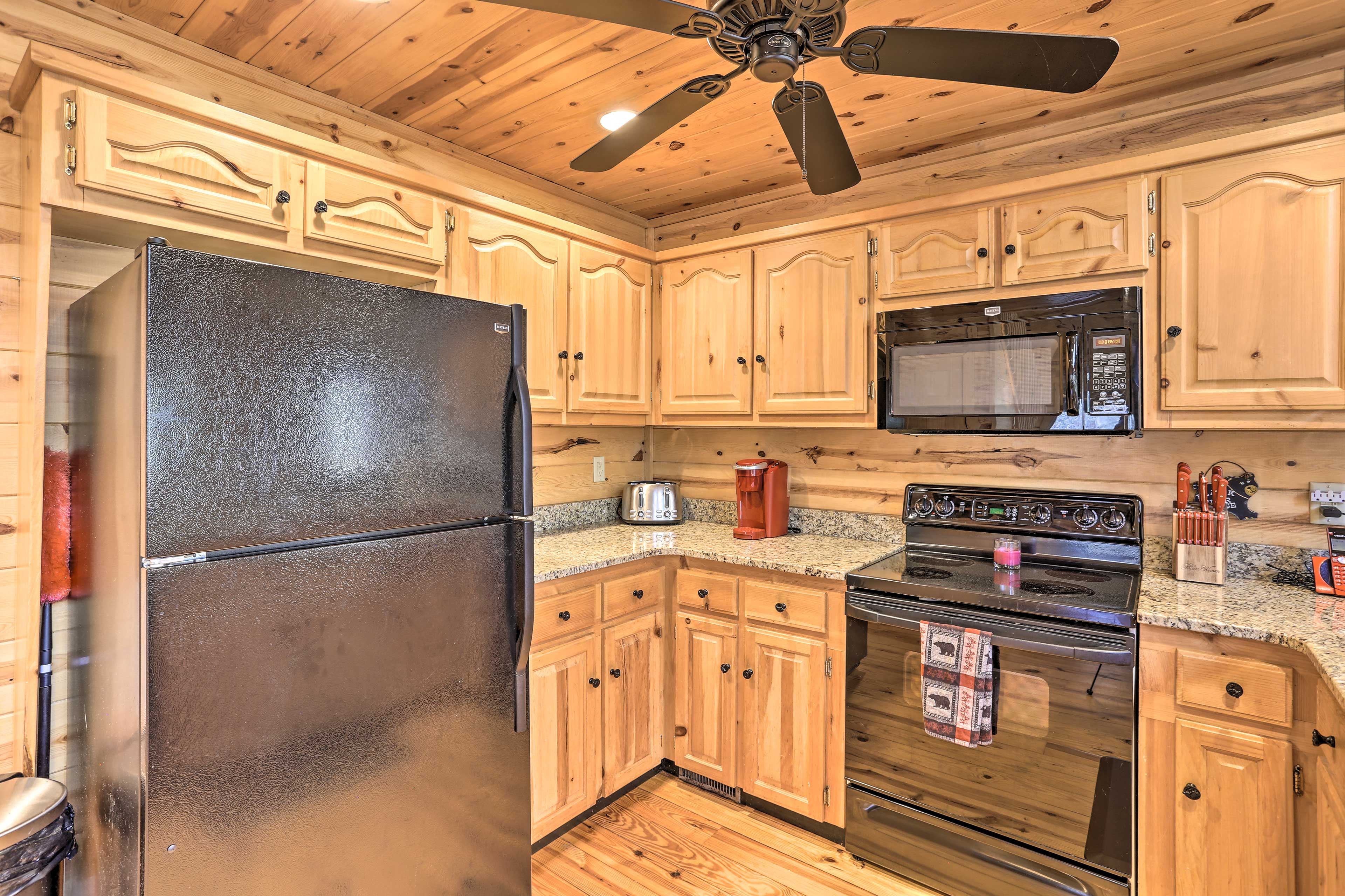 Fully Equipped Kitchen | Toaster | Keurig Coffee Maker