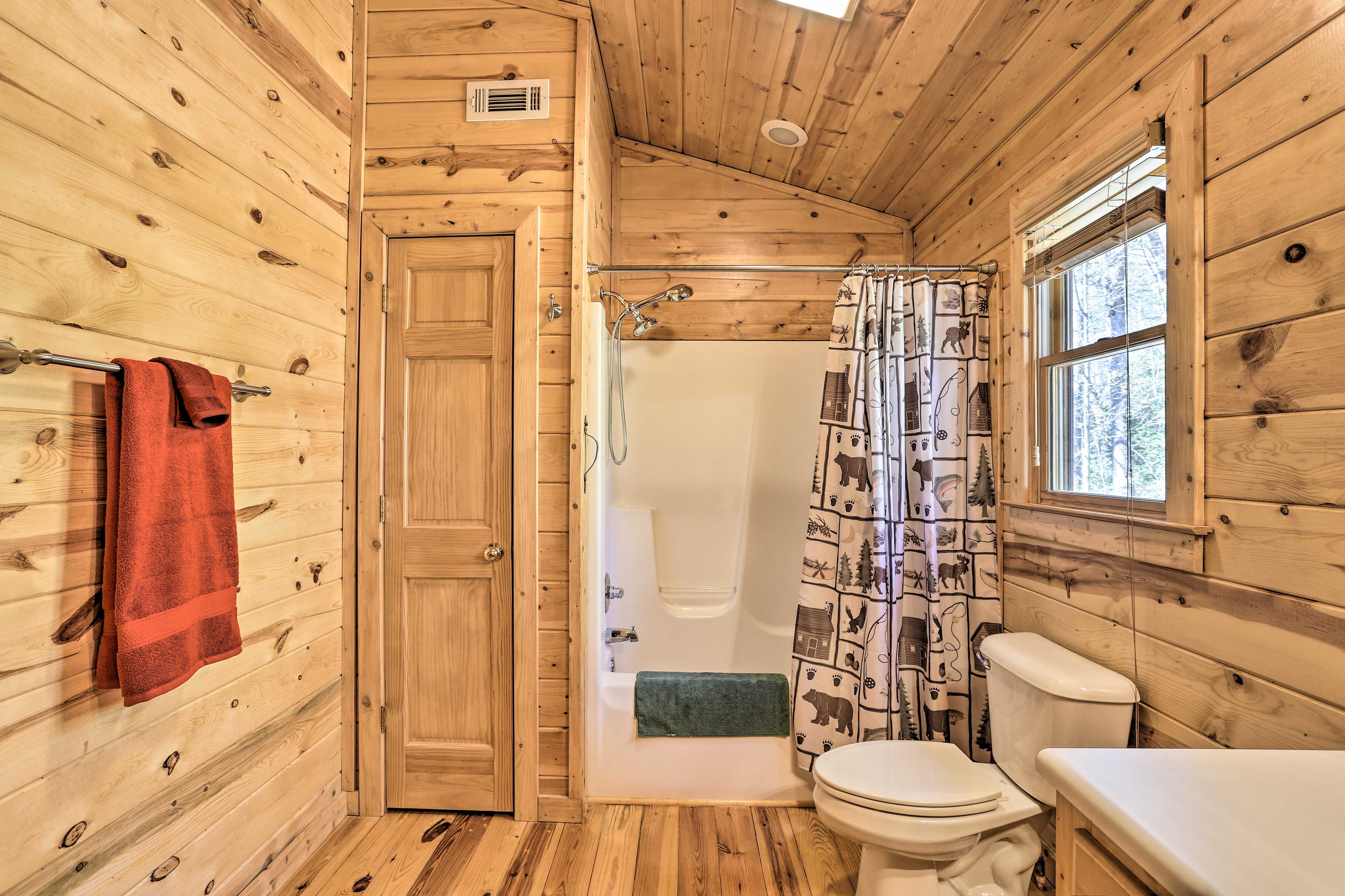 En-Suite Bathroom
