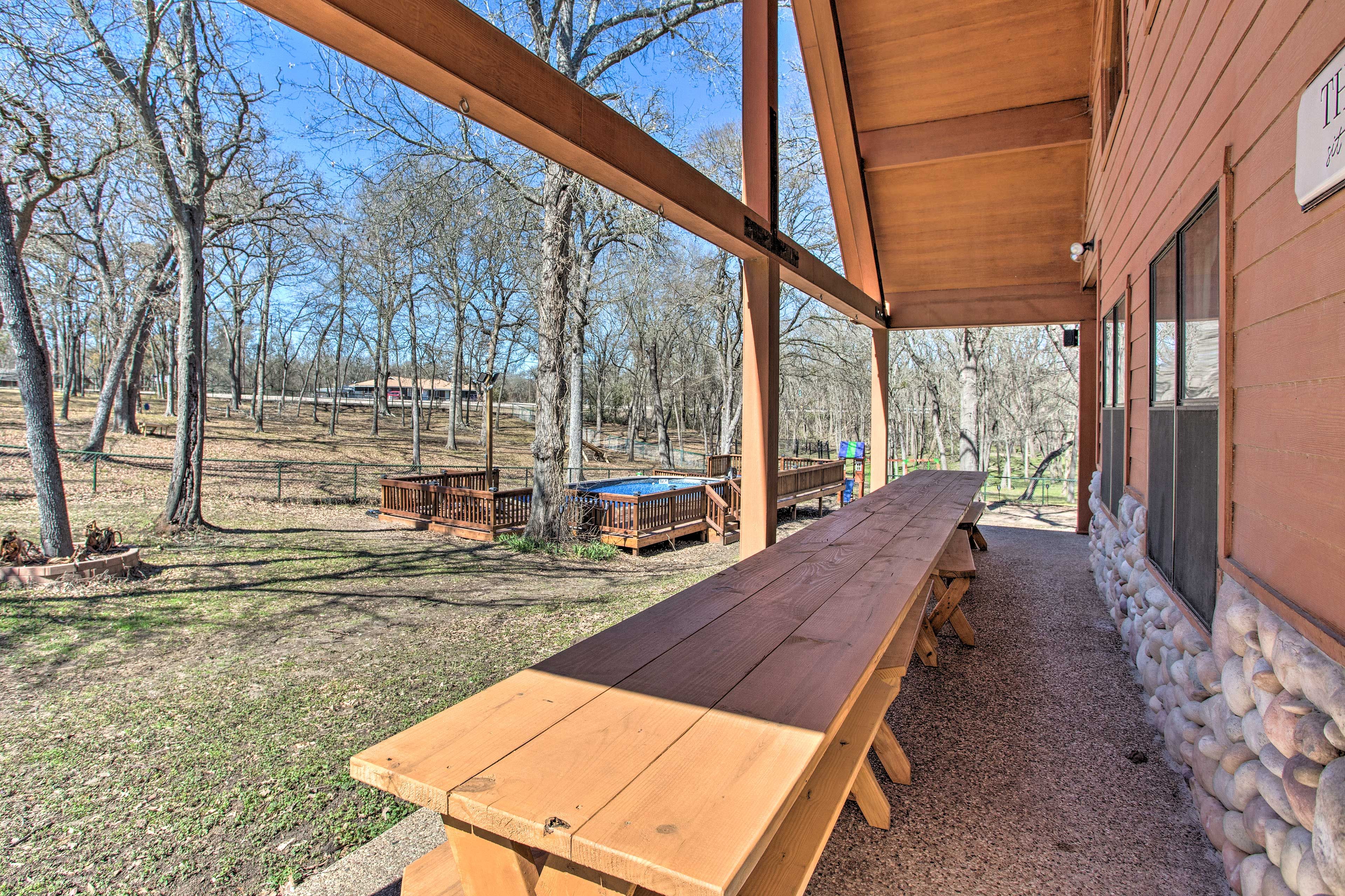 Furnished Patio | 24-Foot Picnic Table