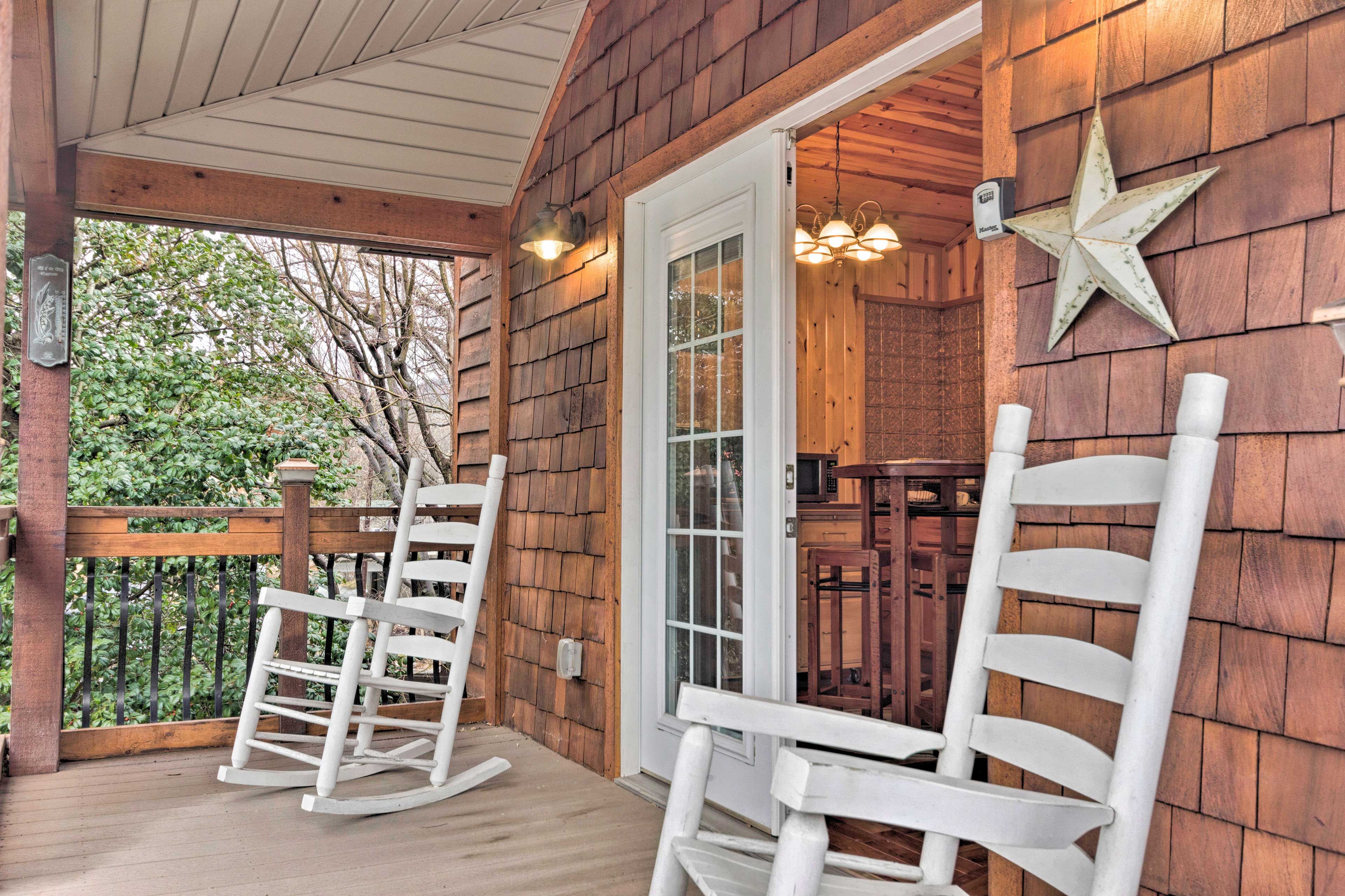 Hot Springs Vacation Rental | Studio | 1BA | 350 Sq Ft