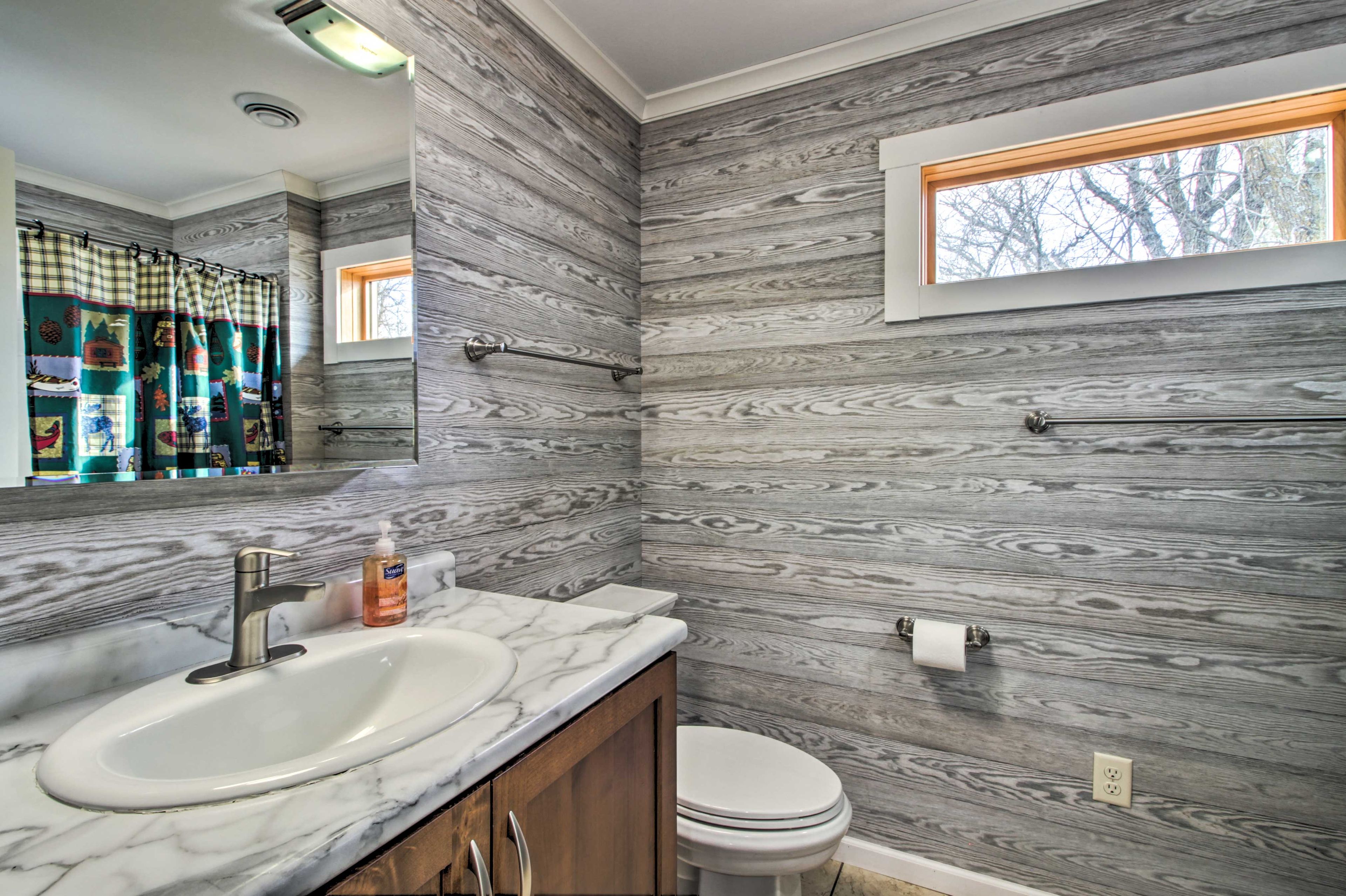 Full Bathroom
