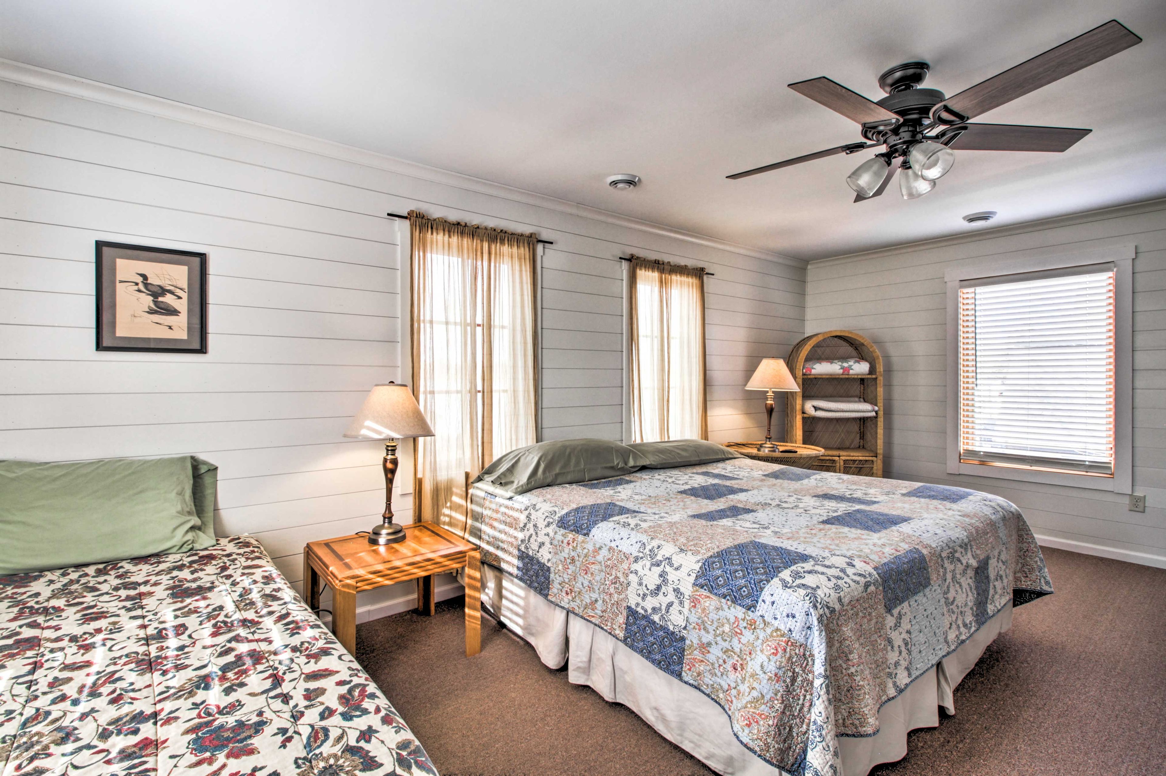 Bedroom 1 | King Bed, Twin Bed
