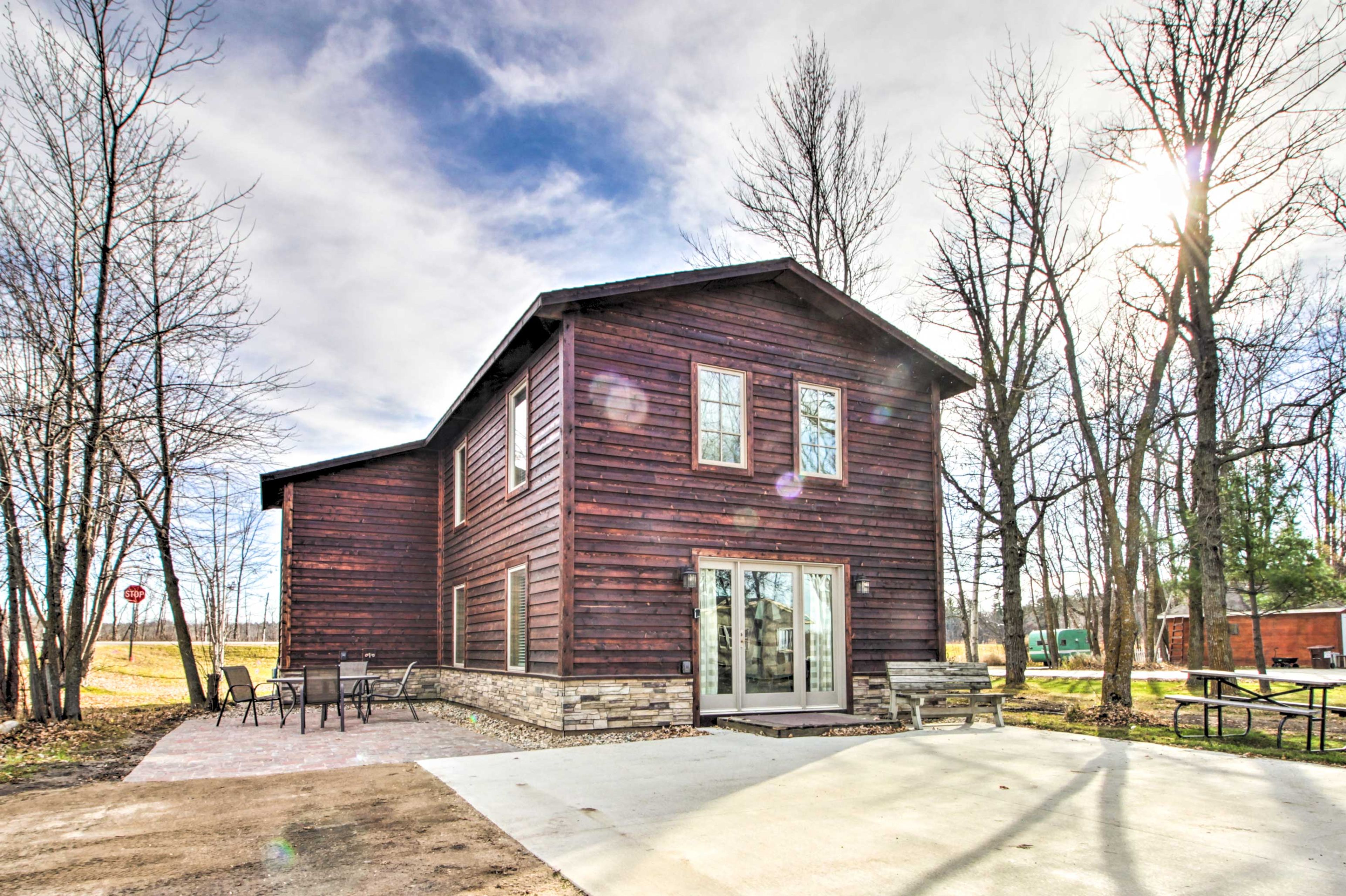 Patio | Outdoor Dining | Parking | Driveway (2 Vehicles)