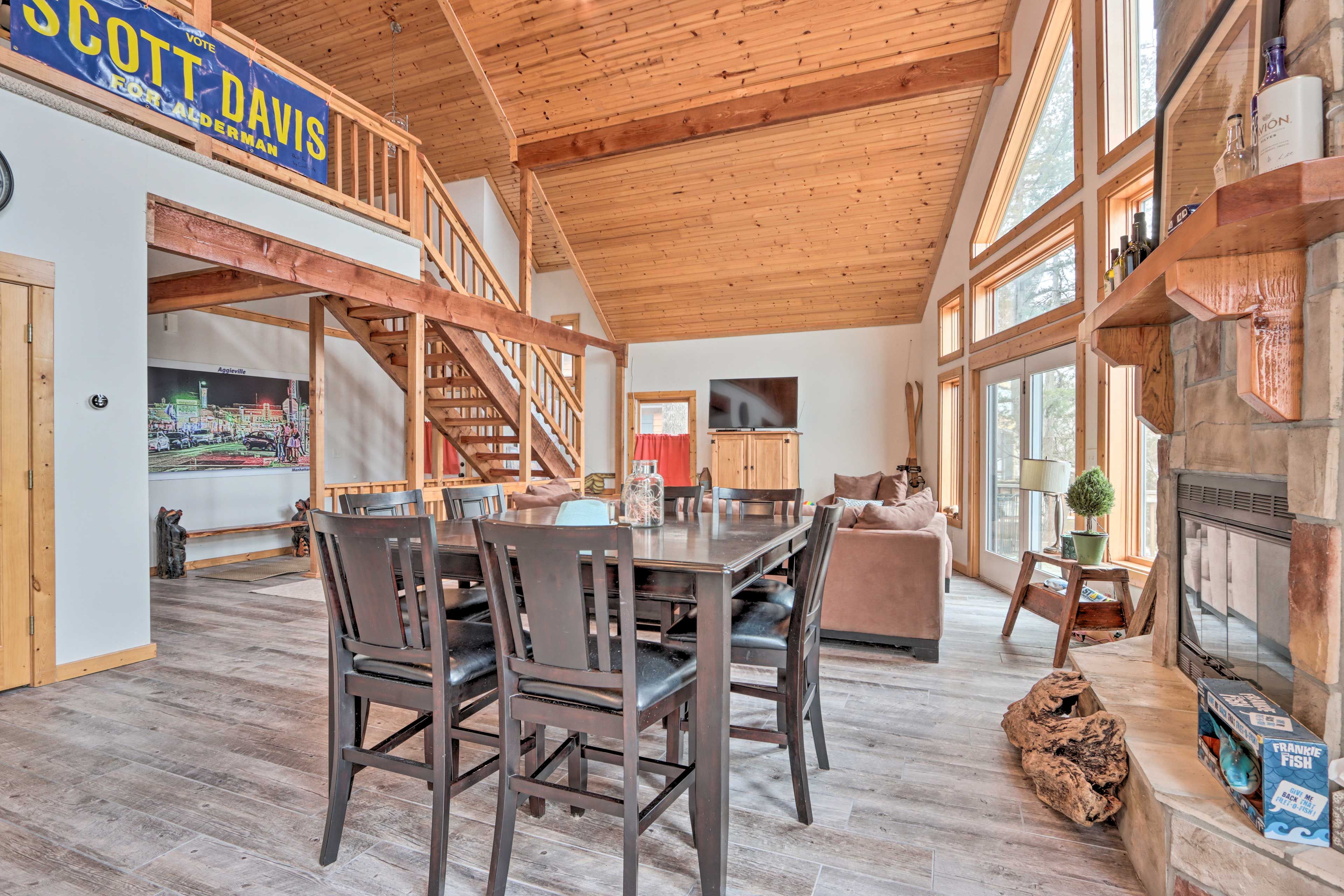 Dining Area | 1st Floor | Fireplace