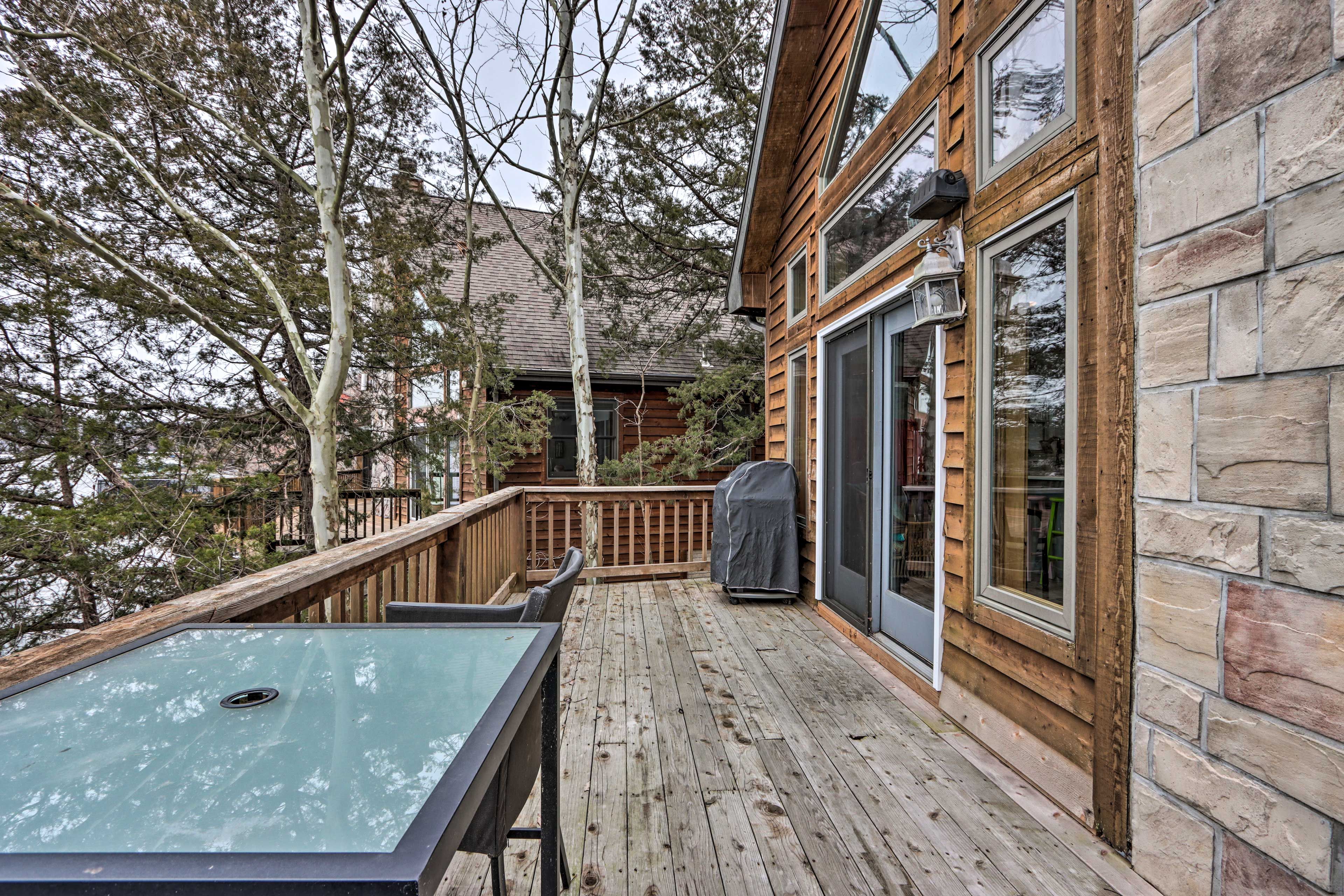 Furnished Balcony | Gas Grill