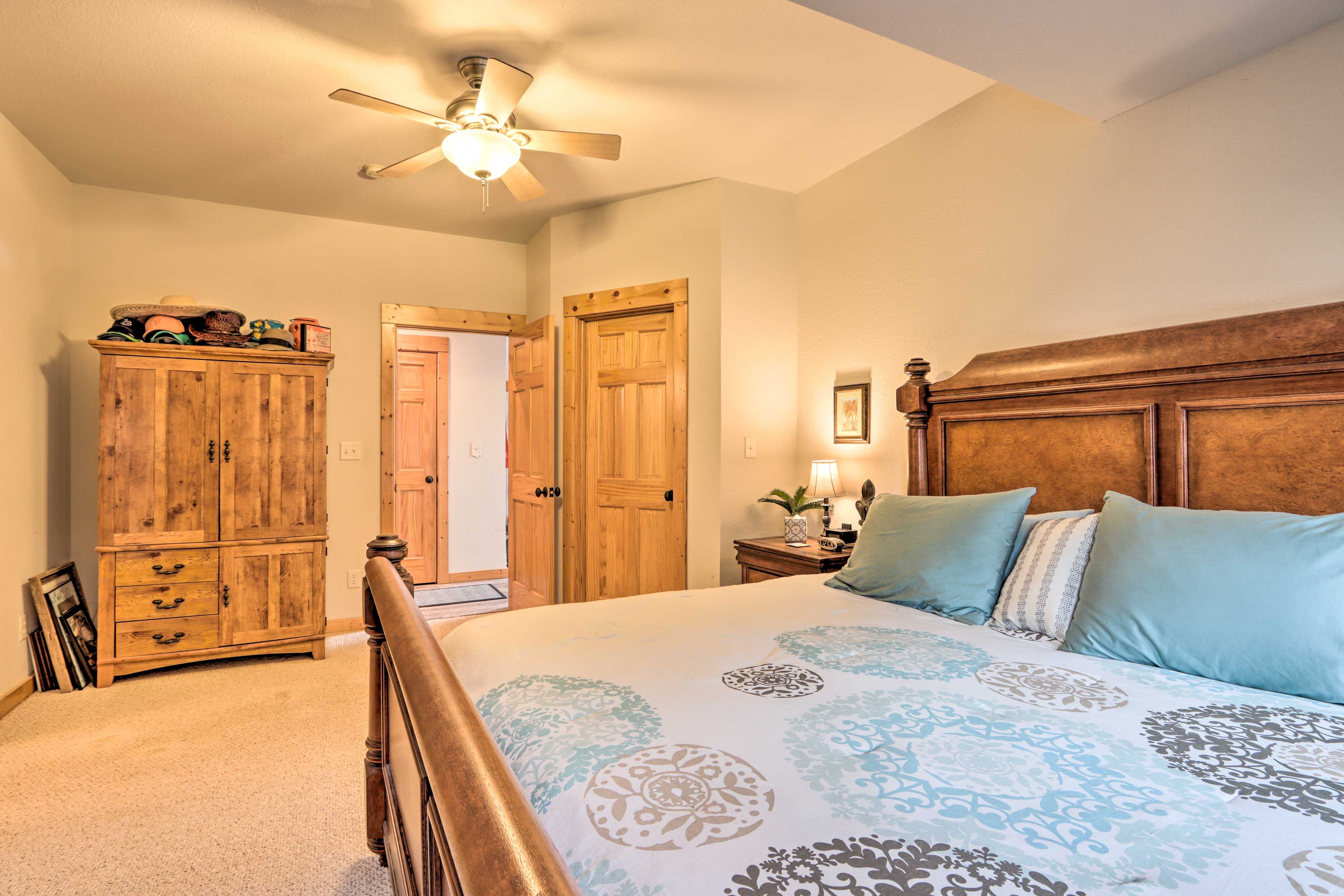Bedroom 1 | Cable/Satellite TV