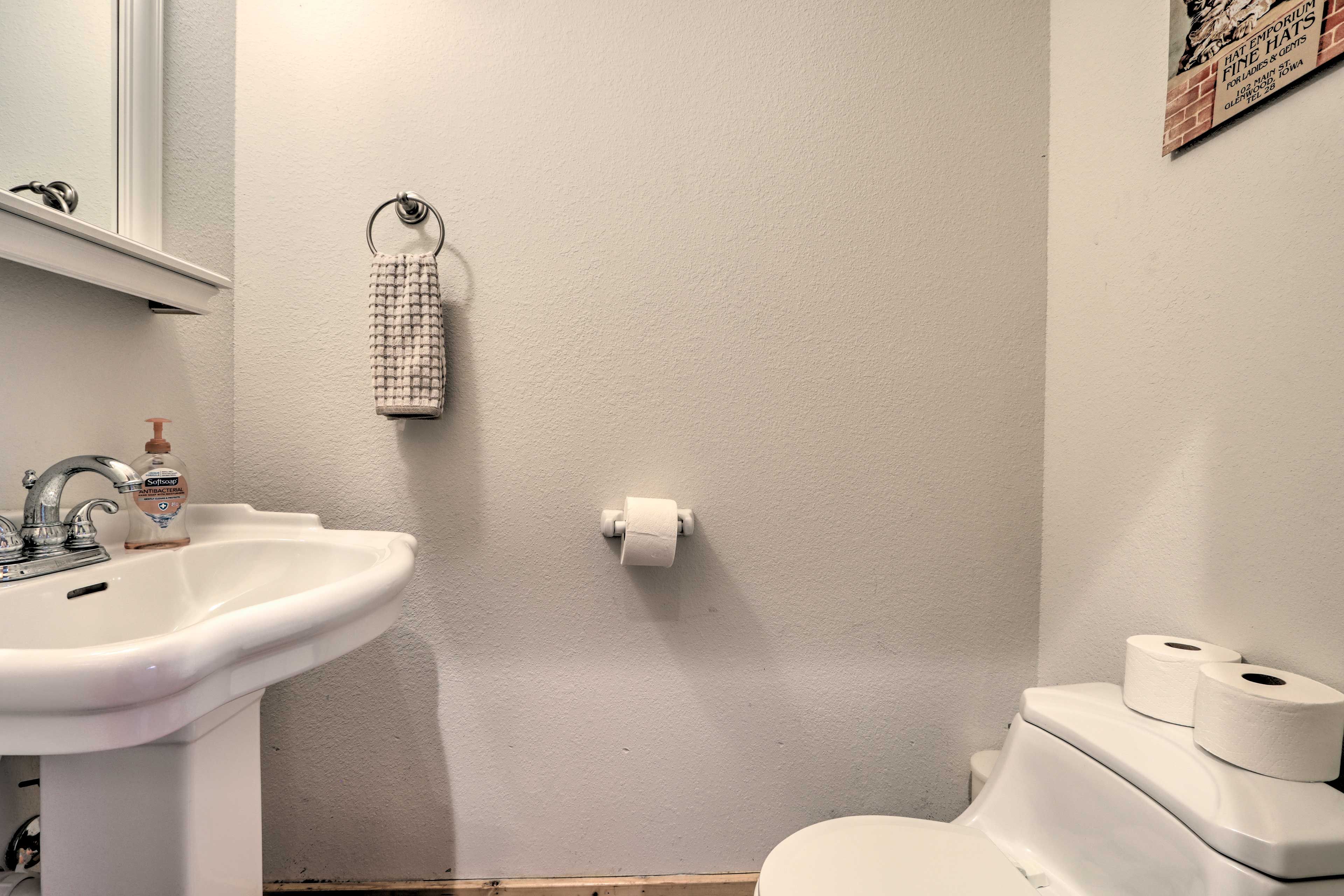 Half Bathroom | 1st Floor