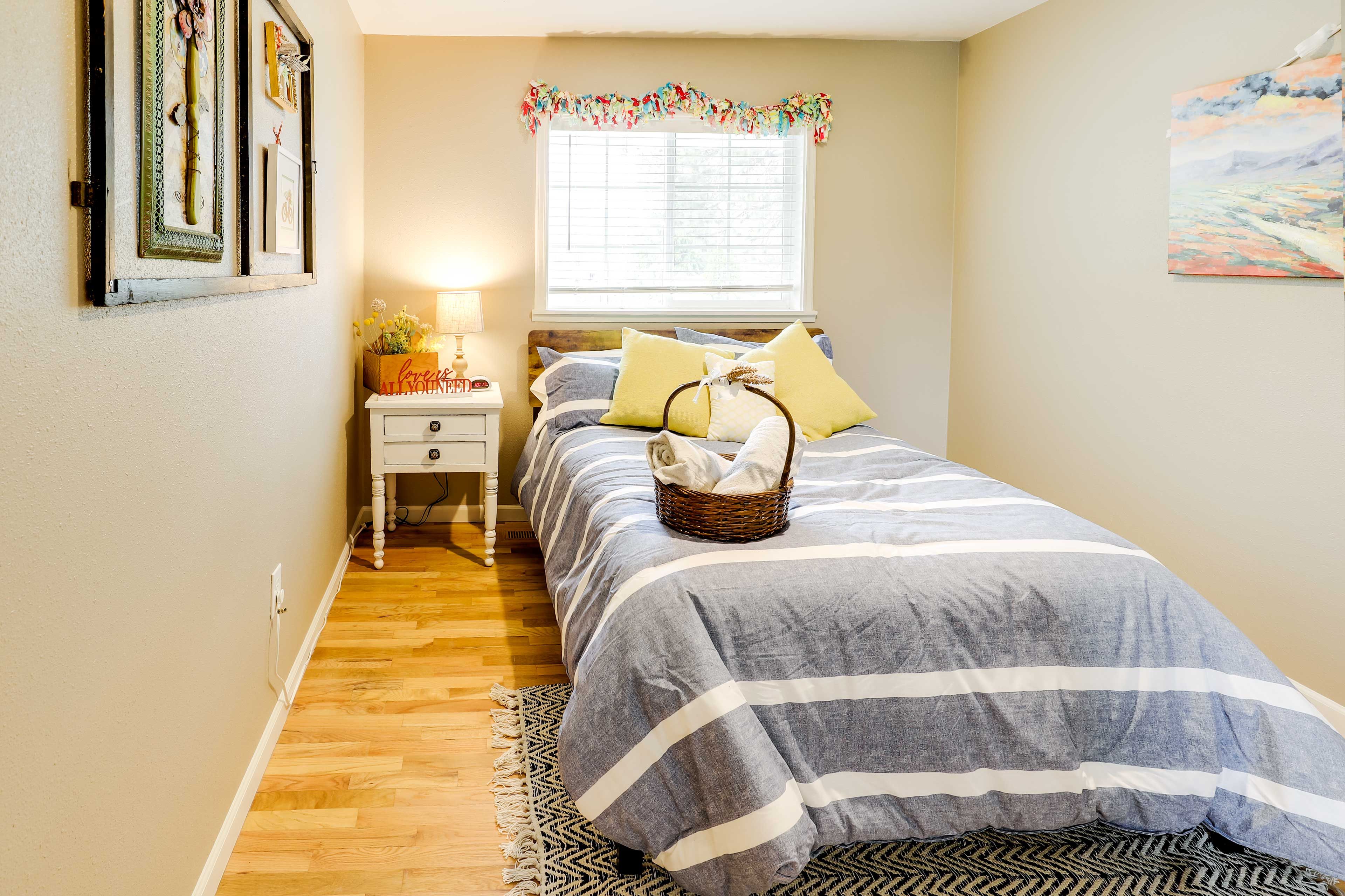 Bedroom 2 | Queen Bed | 1st Floor