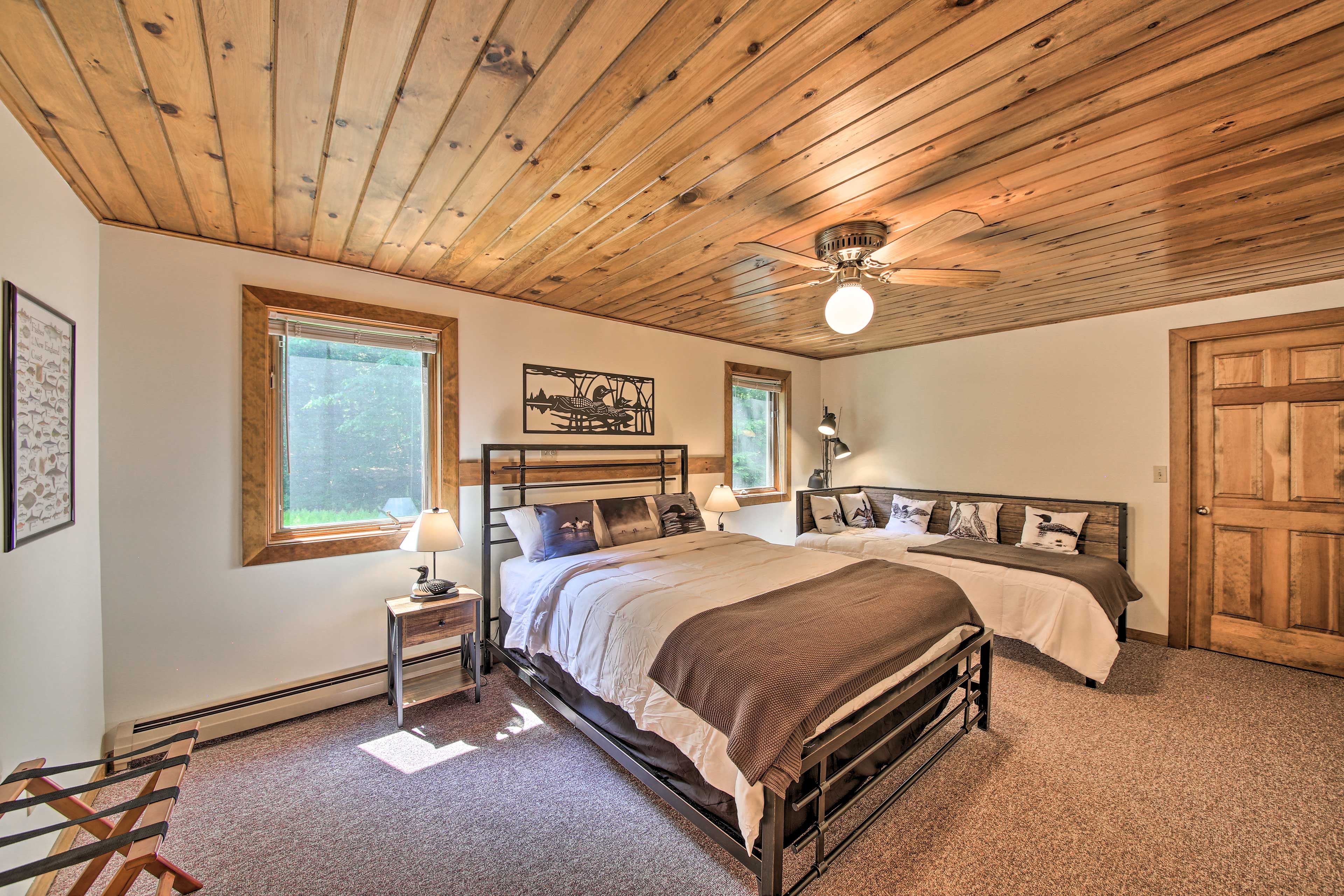 Bedroom 3 | Queen Bed | Upper Level