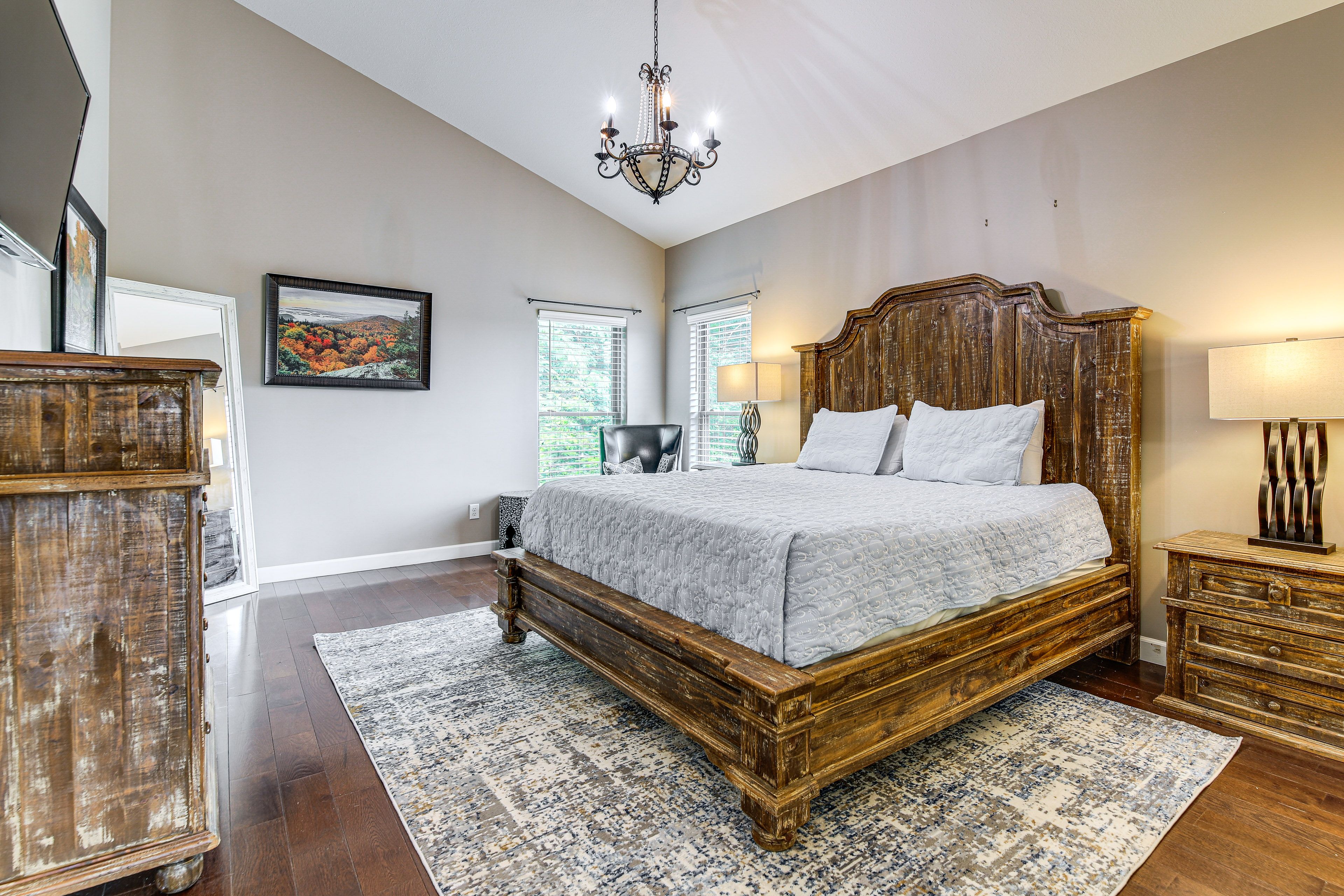 Bedroom 1 | 1st Floor | California King Bed