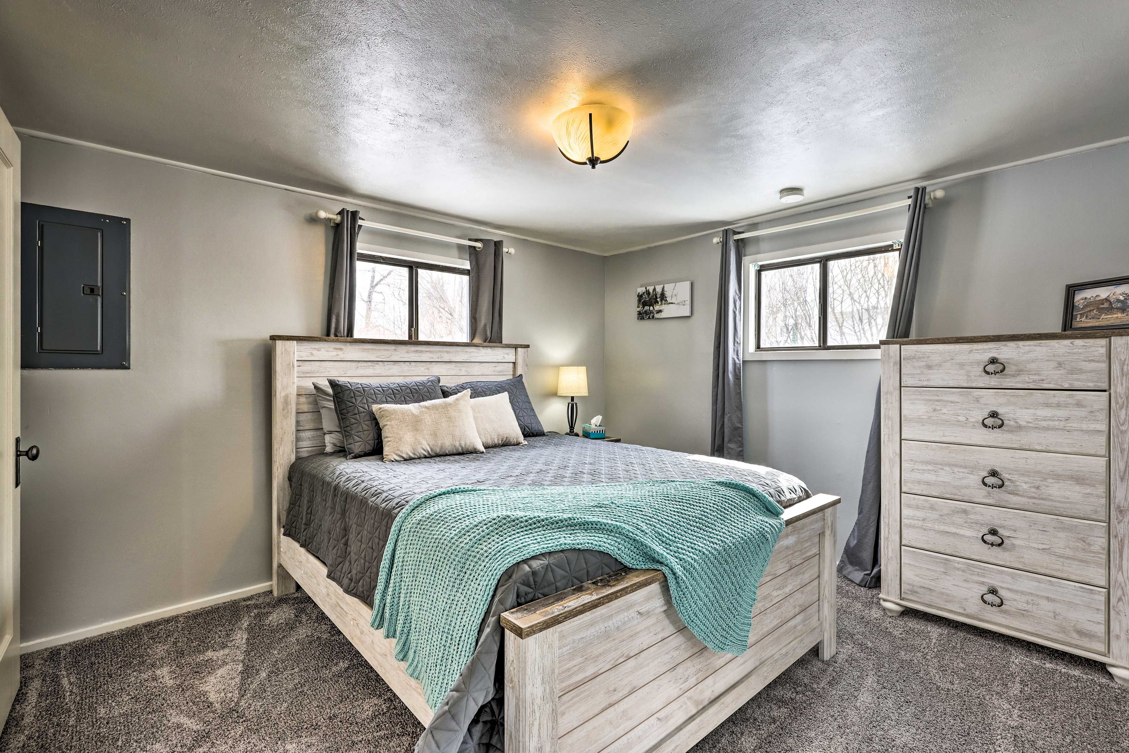Bedroom 2 | Queen Bed | Linens Provided