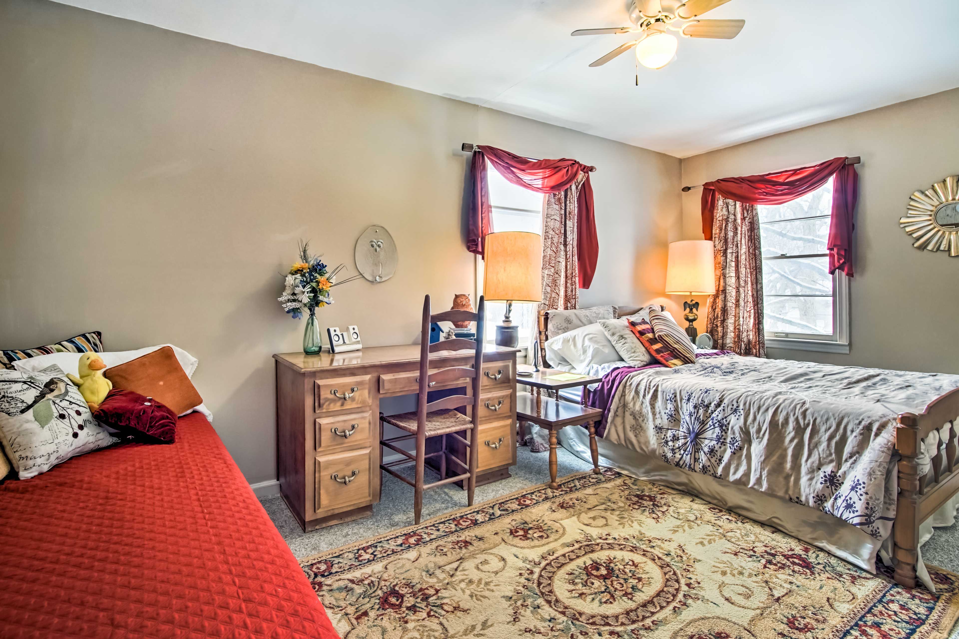 Bedroom 2 | Full Bed | Twin Daybed