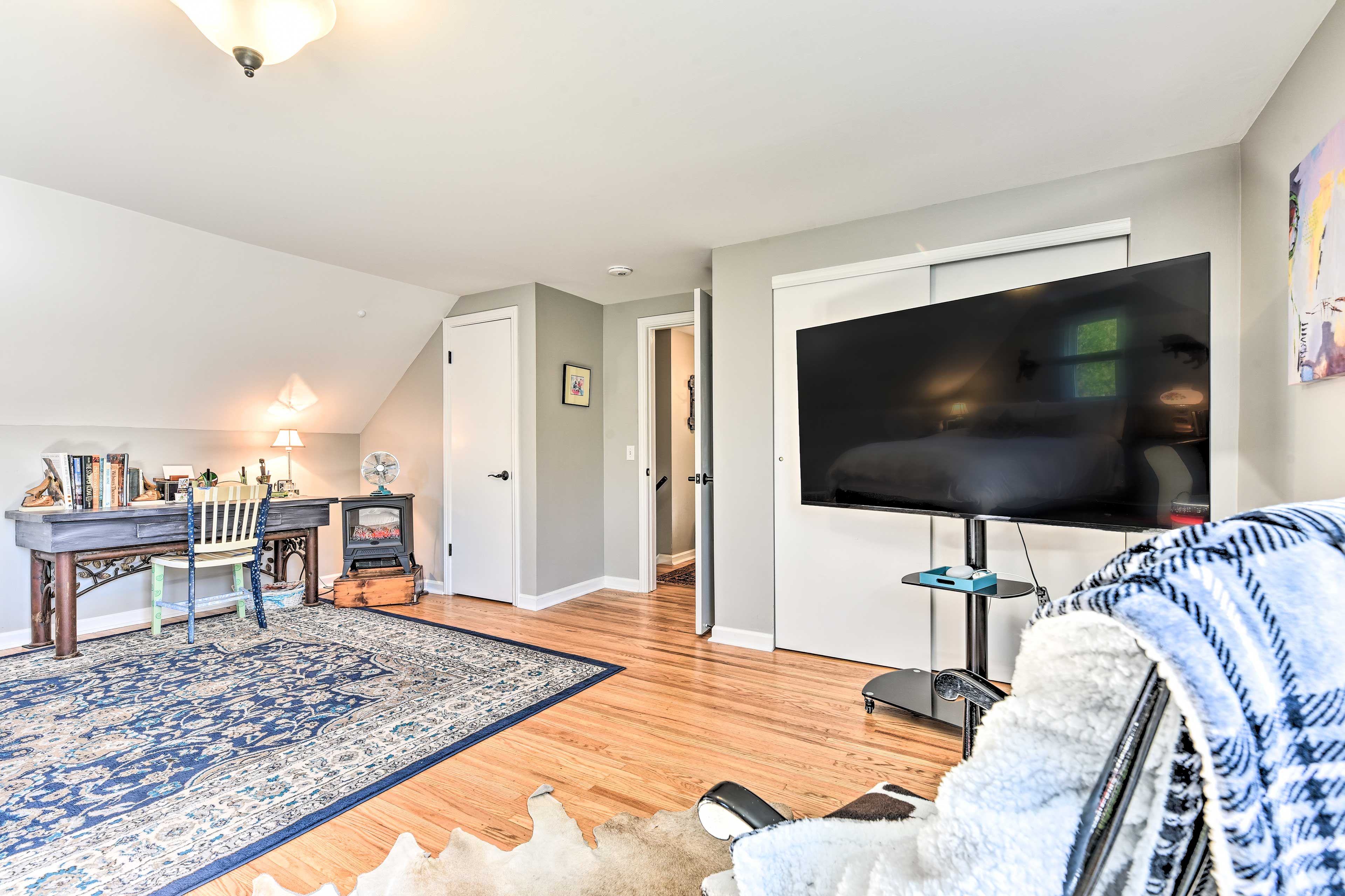 Bedroom | Linens Provided