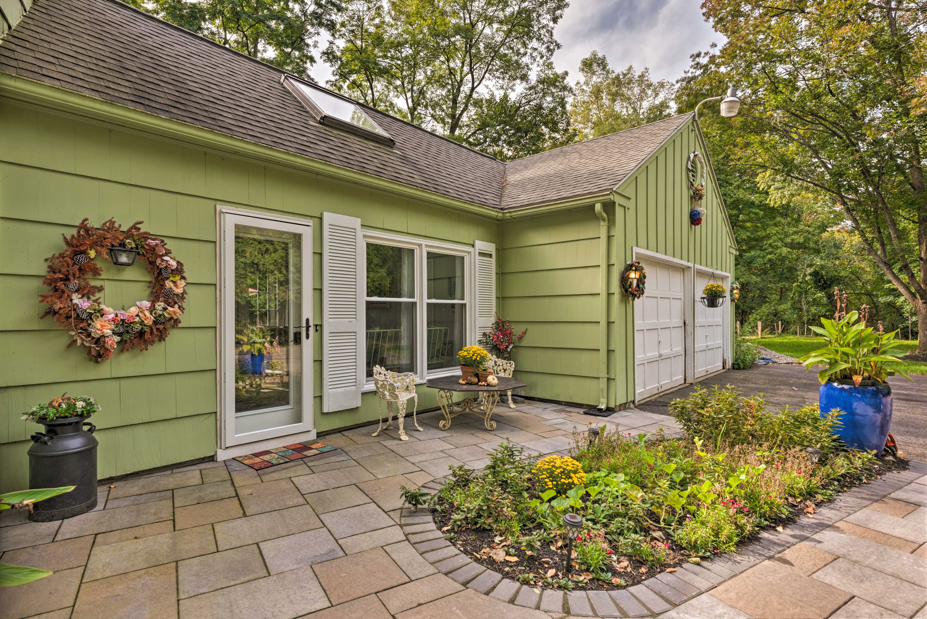 Exterior Space | Homeowner On-Site