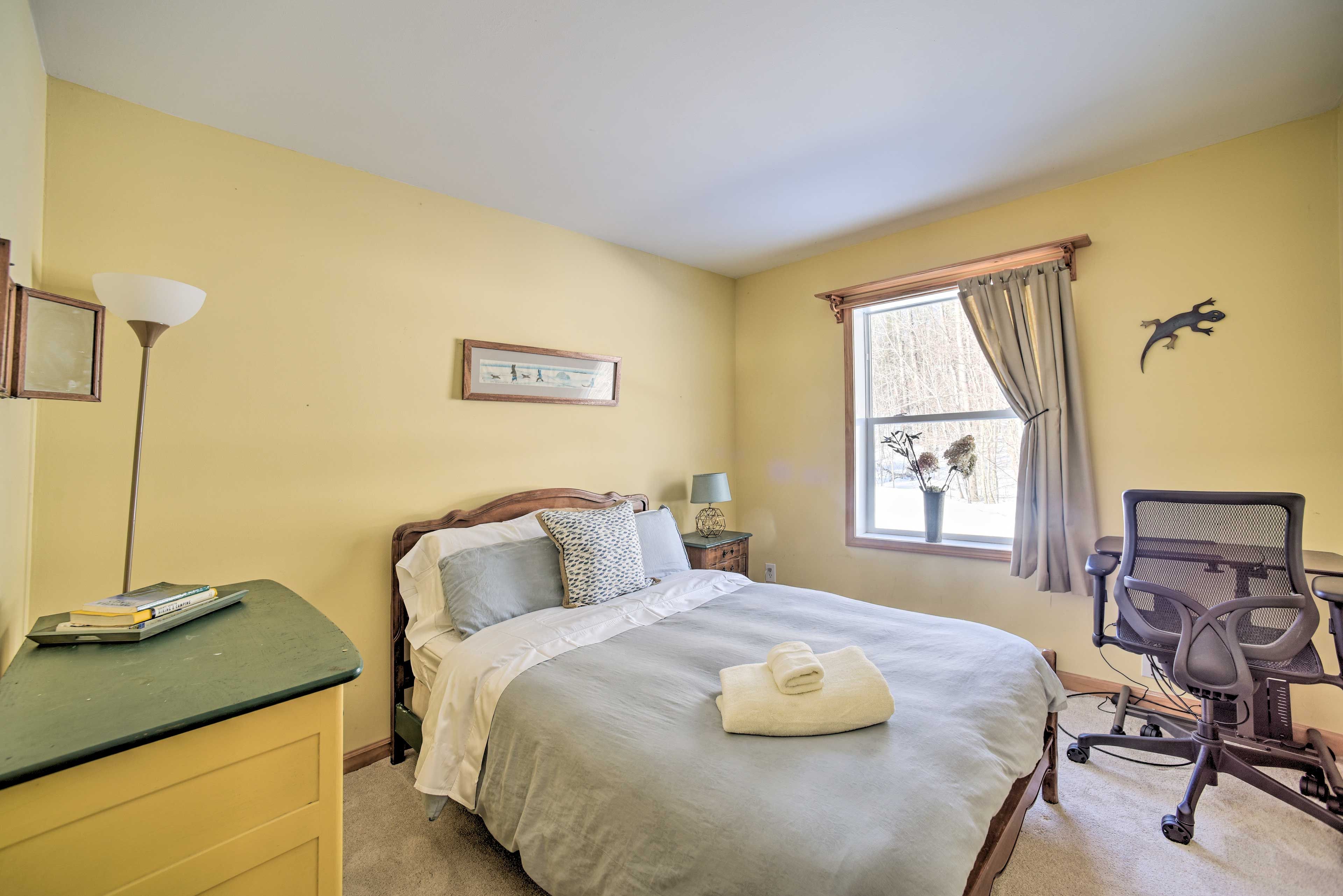 Bedroom 2 | Full Bed | 1st Floor