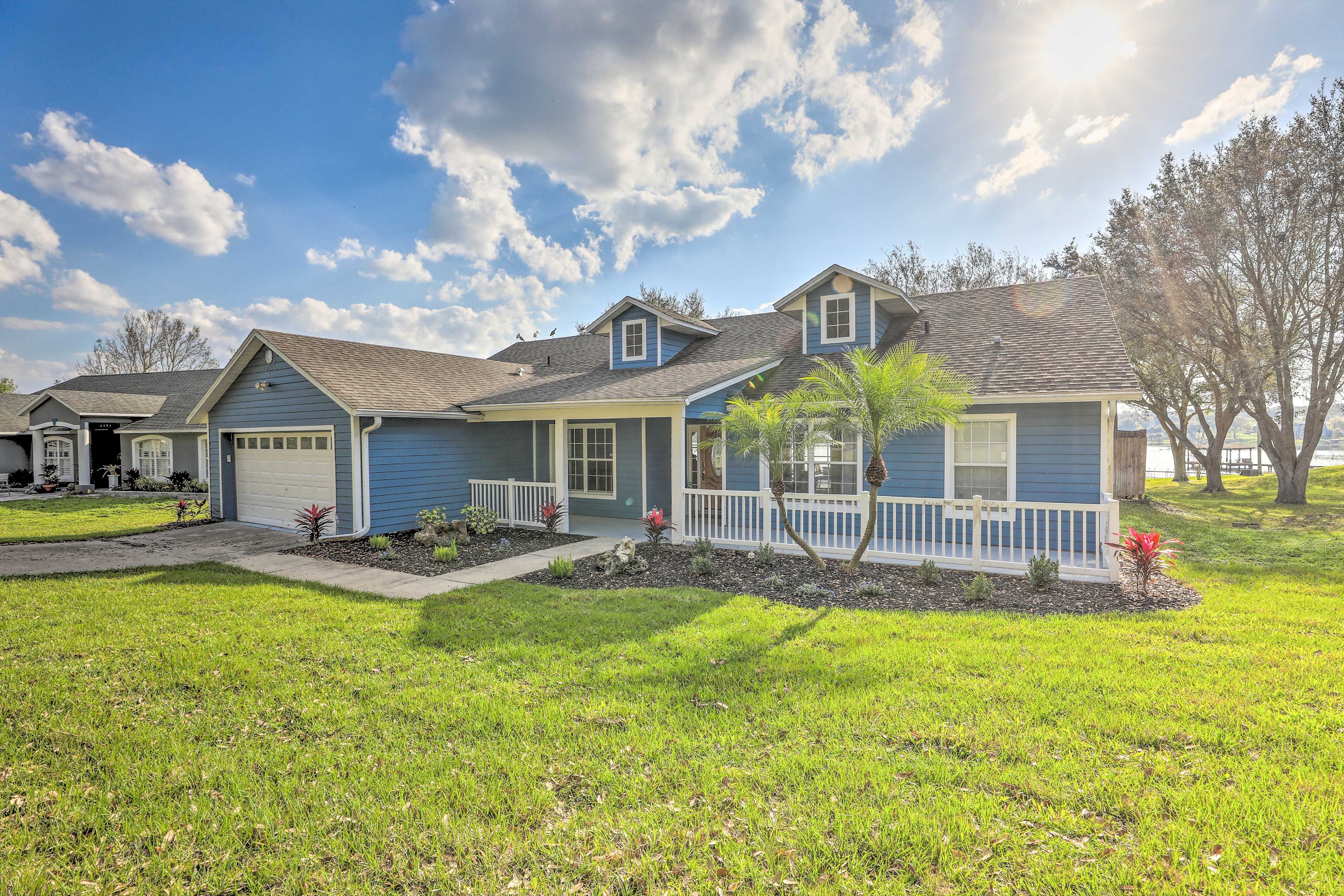 Home Exterior | Front Yard