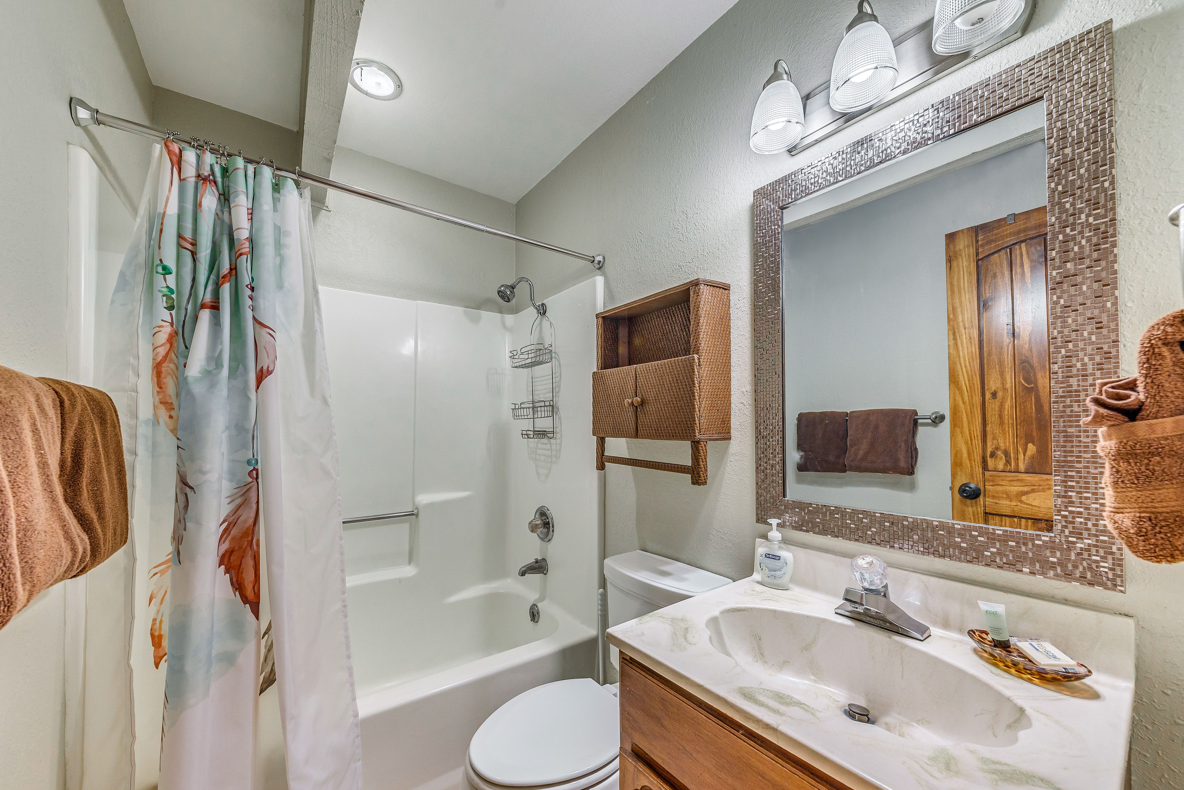 Full Bathroom