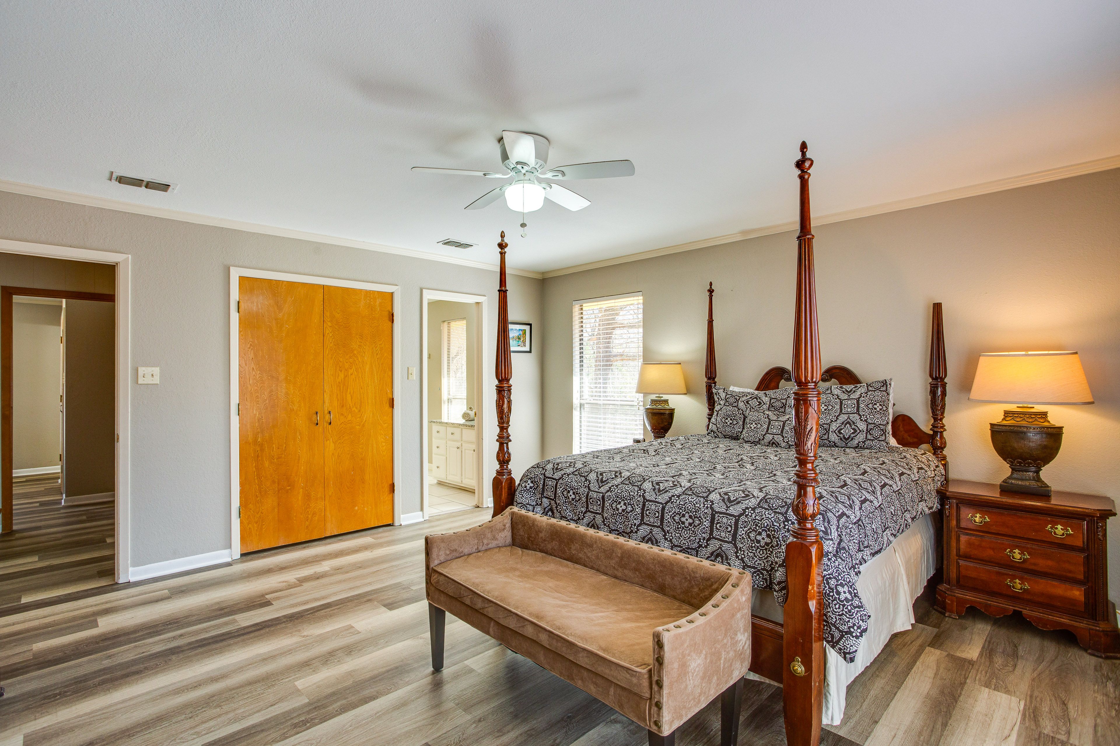 Bedroom 1 | Queen Bed | Linens Provided