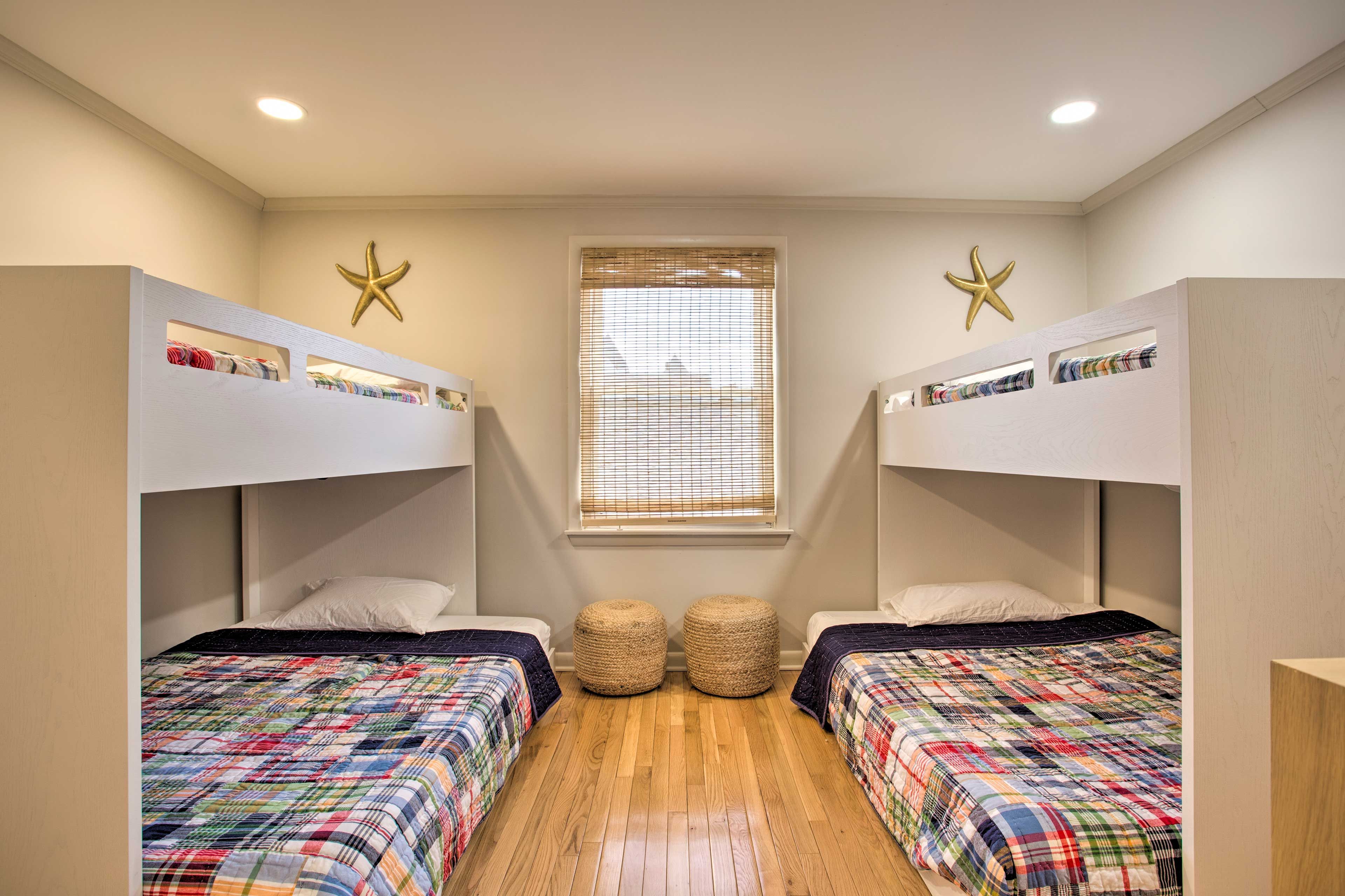 Bedroom 4 | 2 Twin/Full Bunk Beds