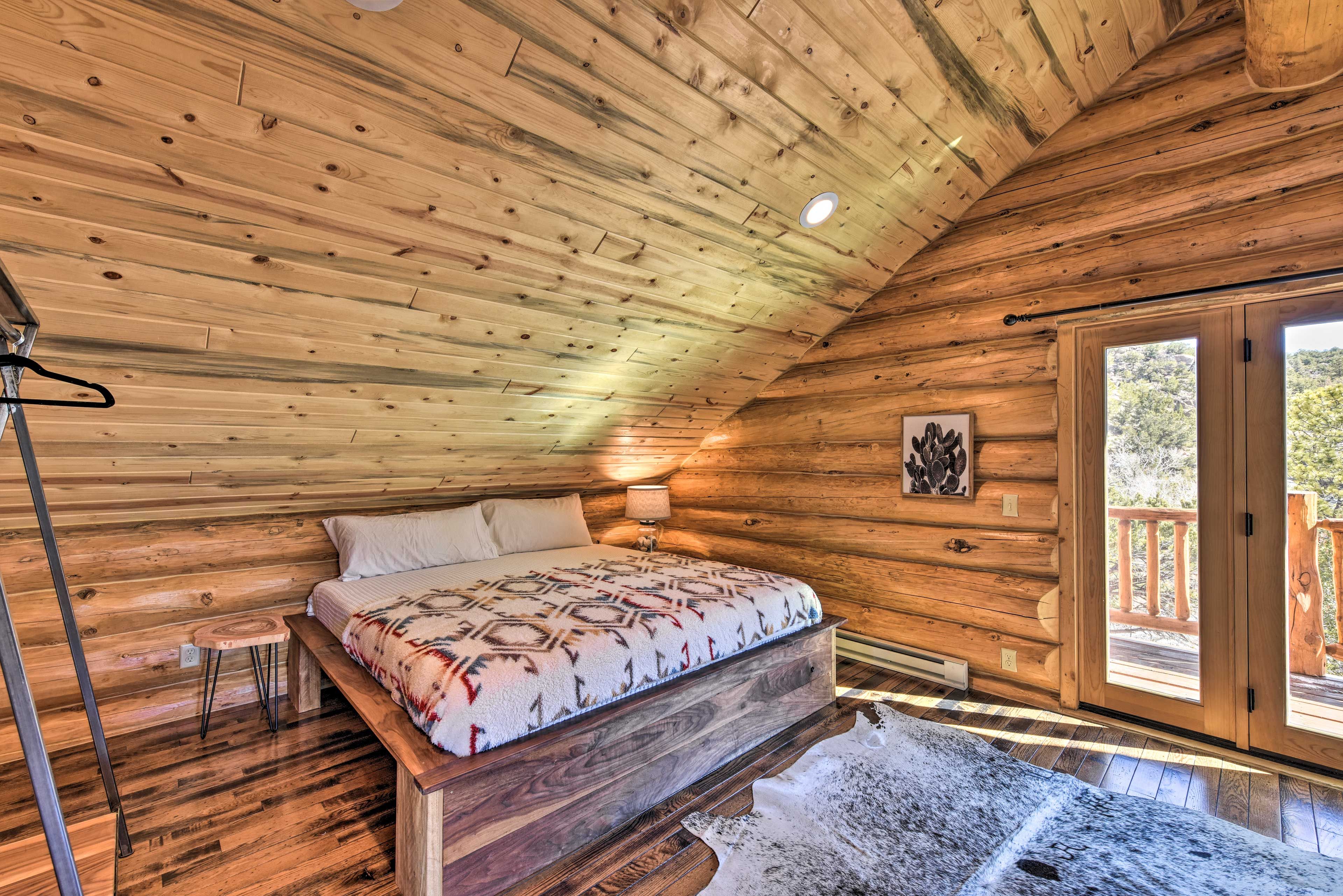 Bedroom 2 | King Bed | Second Level