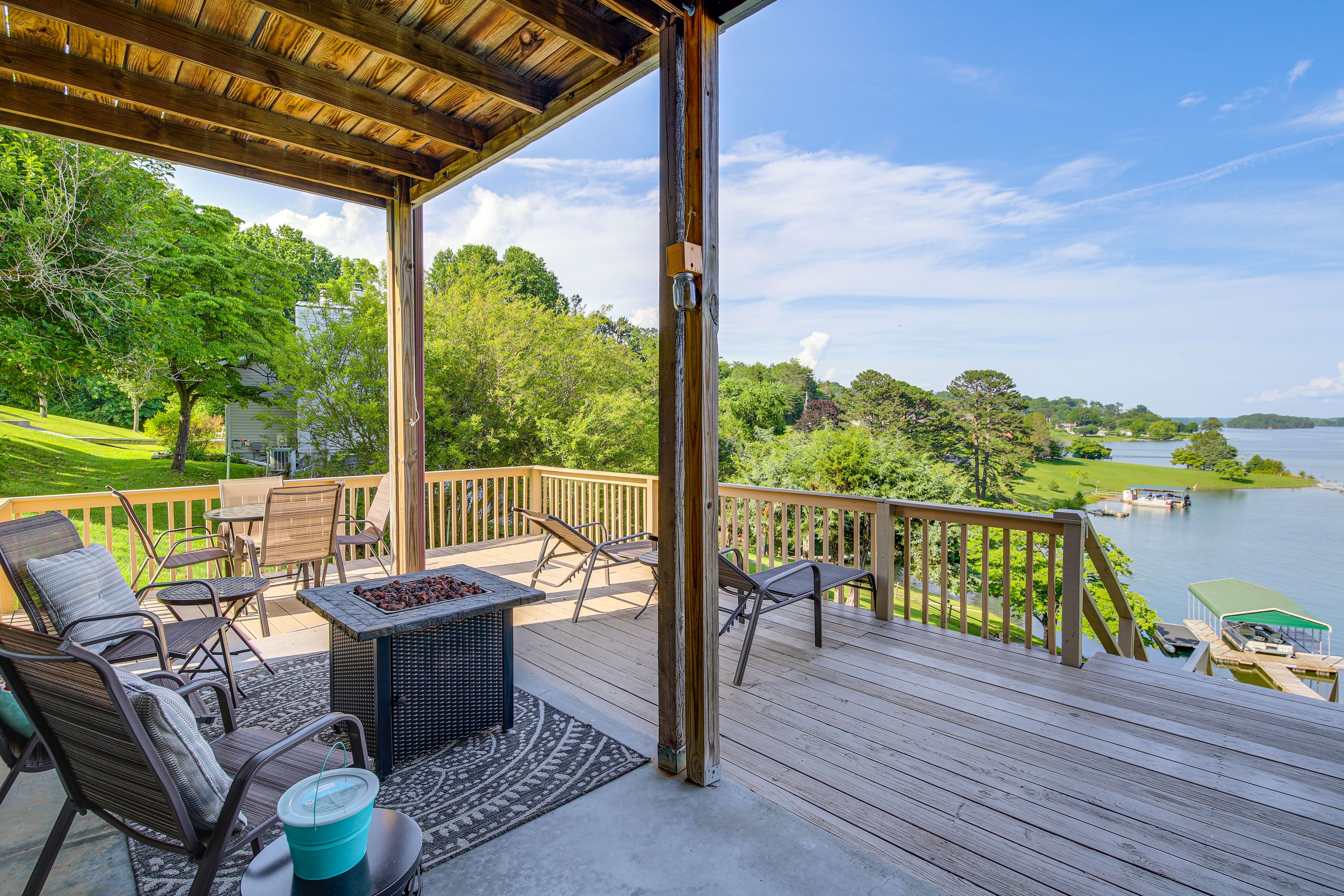 Furnished Covered Deck | Gas Fire Pit Table