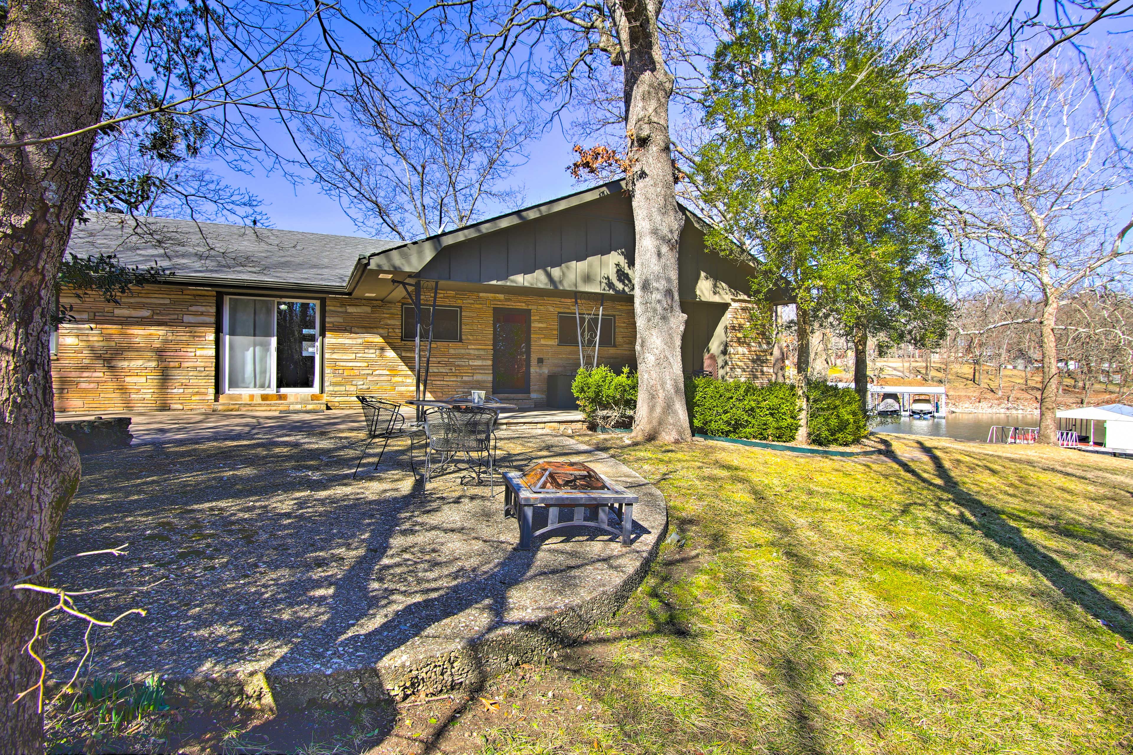 Front Yard | Fire Pit
