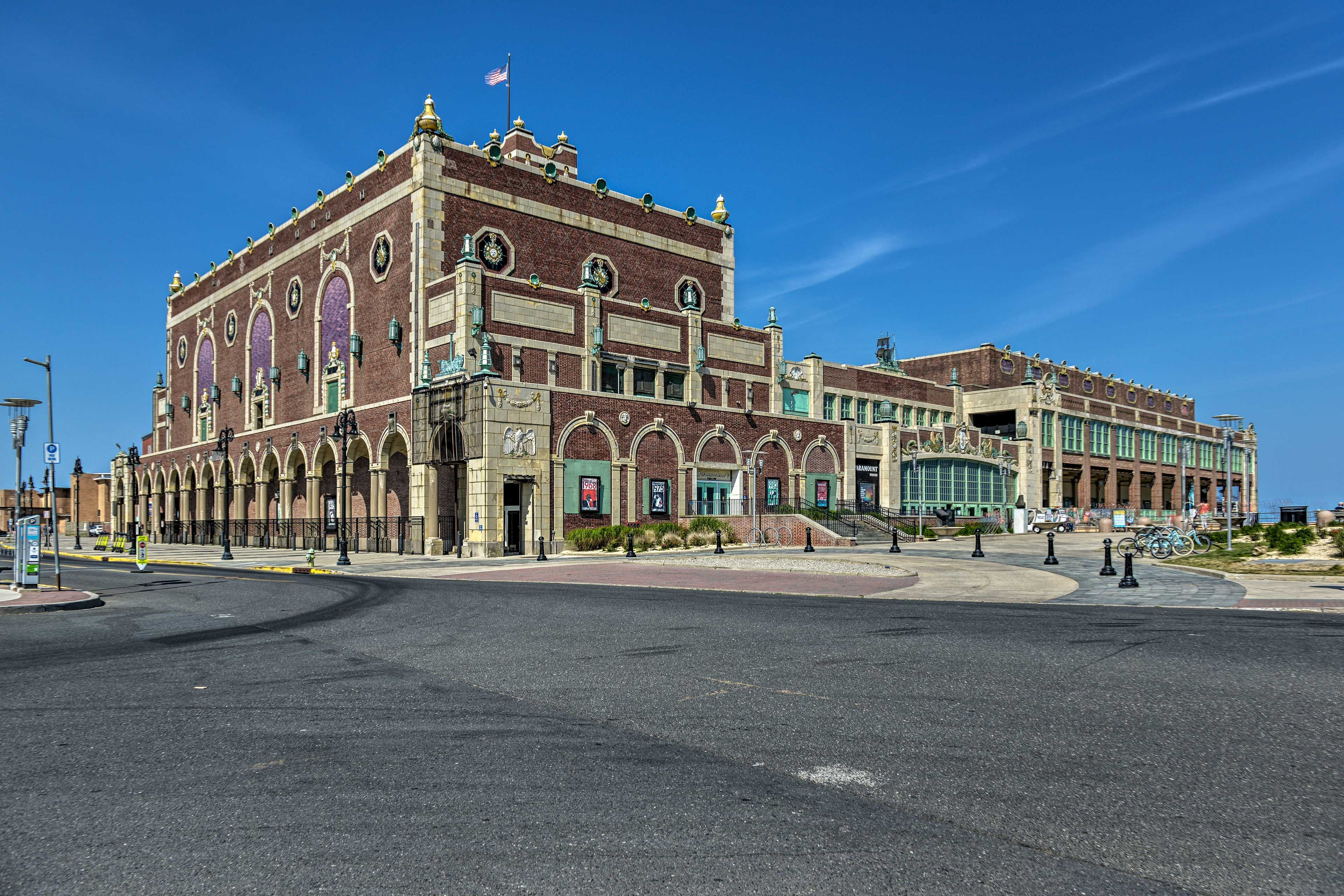 Paramount Theatre & Convention Center | 3 Blocks Away