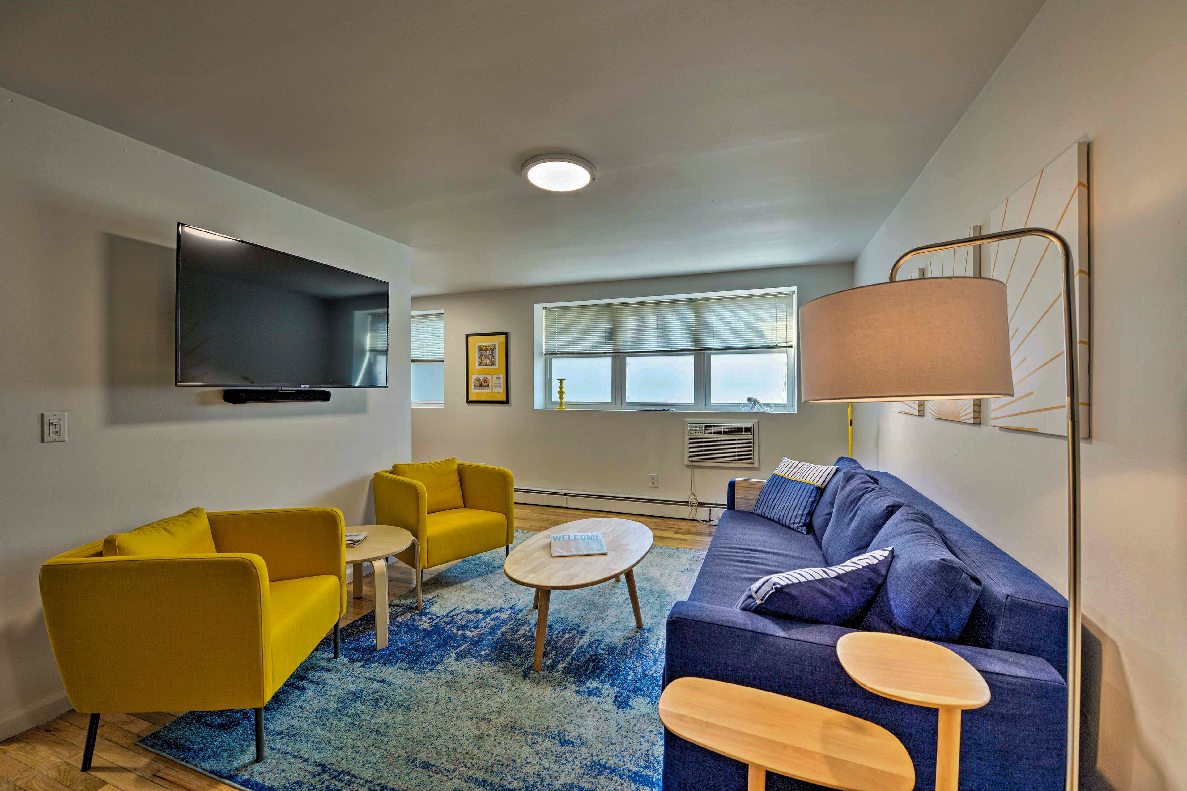 Living Room | Smart TV