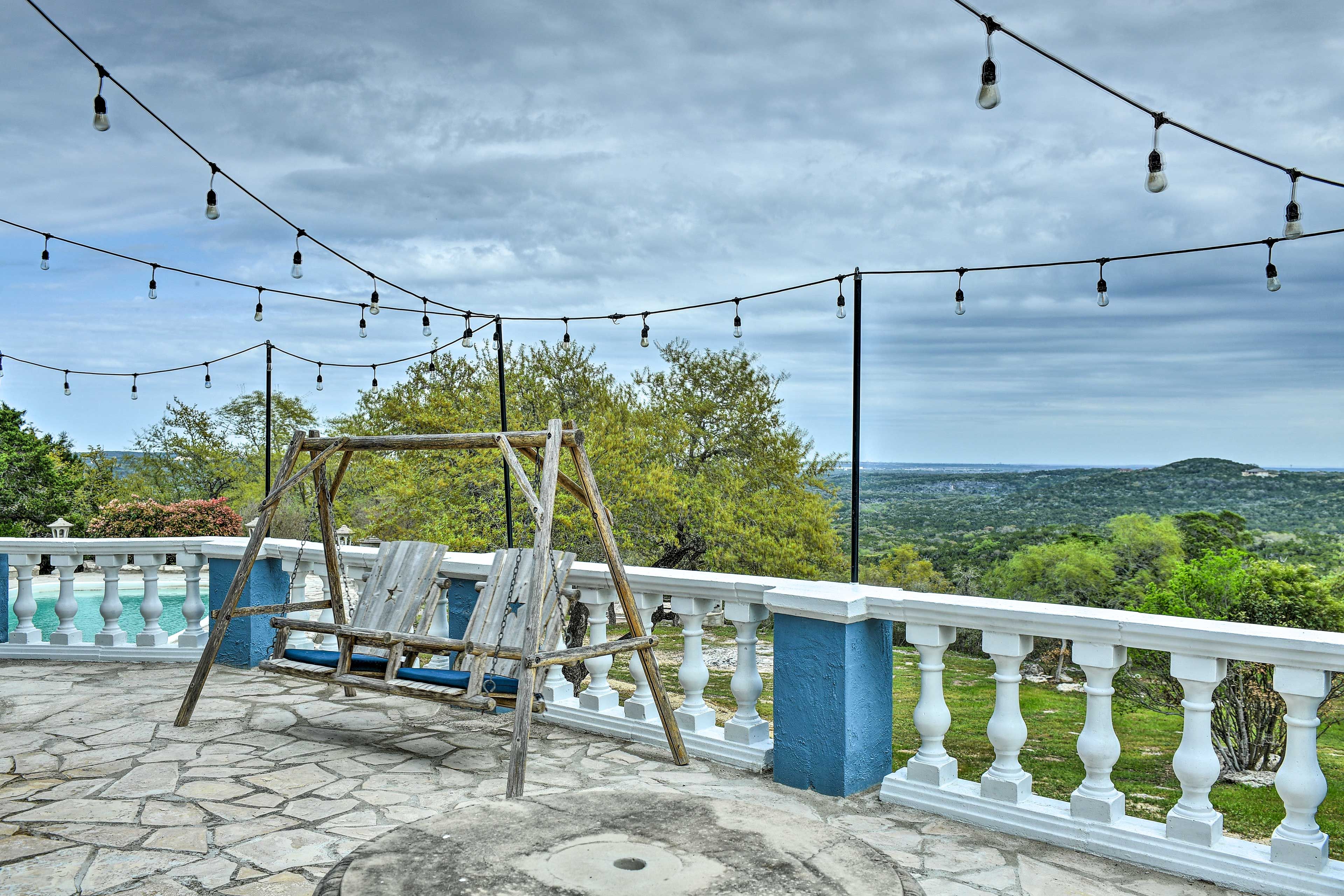 Private Pool | Outdoor Living Space | Basketball Court